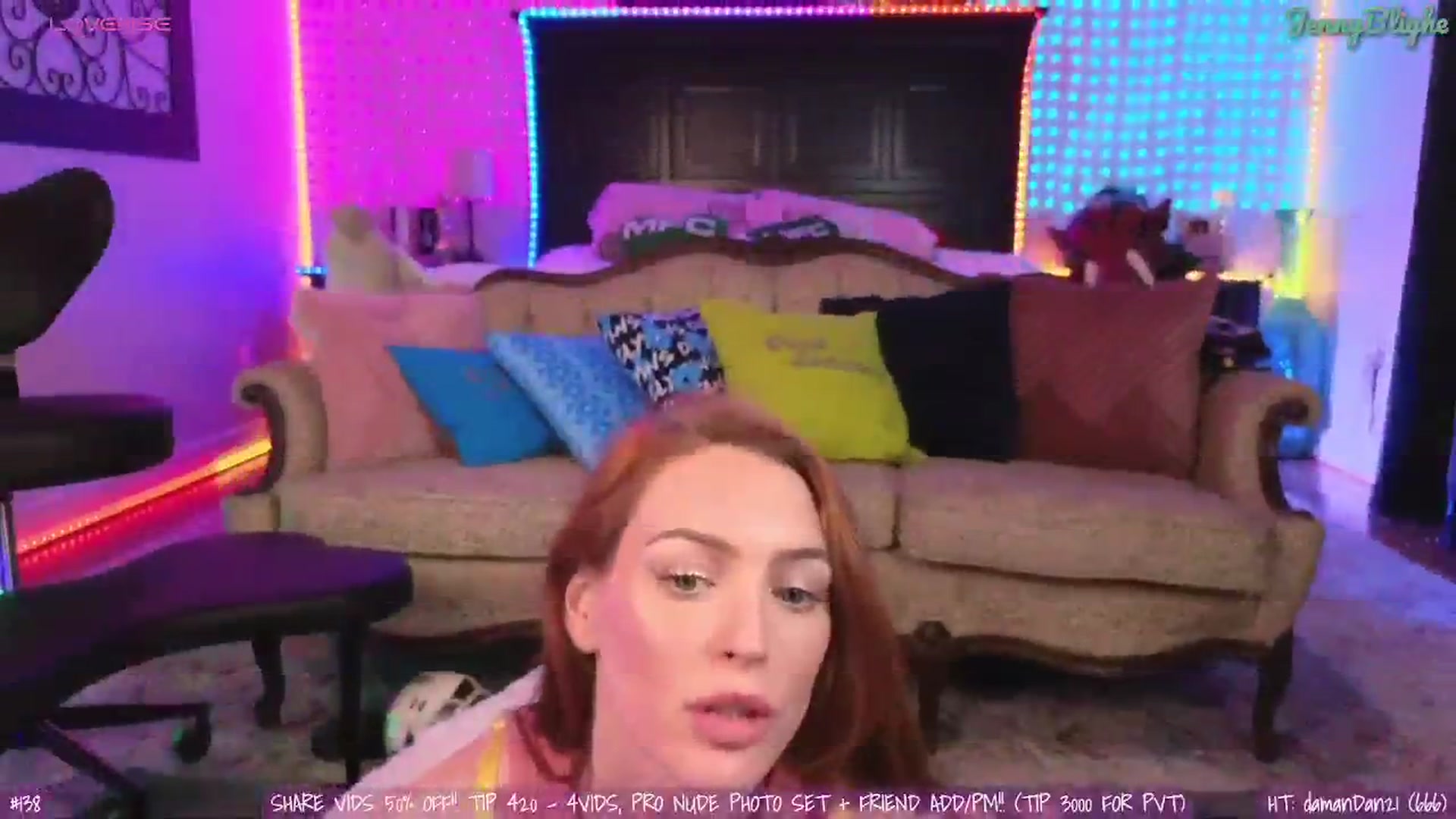 Gallery image thumbnail from JennyBlighe's myfreecams stream on, 10/15/2025, 14:43 image 16 of 20
