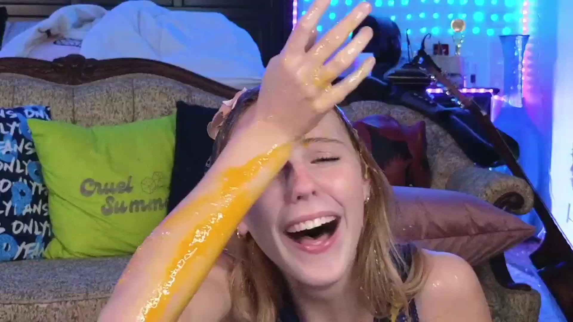 Gallery image thumbnail from JennyBlighe's myfreecams stream on, 10/18/2025, 13:06 image 17 of 20