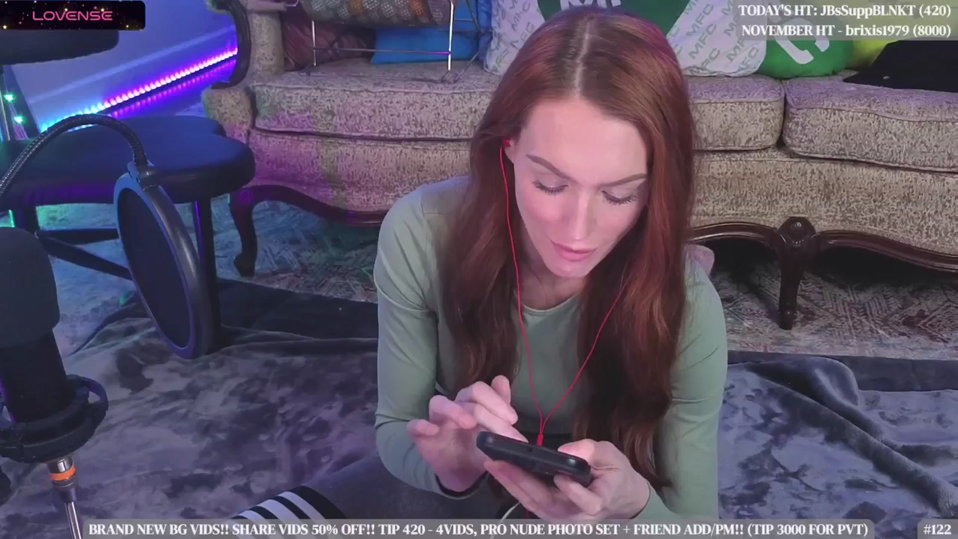 Gallery image thumbnail from JennyBlighe's myfreecams stream on, 11/19/2025, 20:04 image 3 of 20