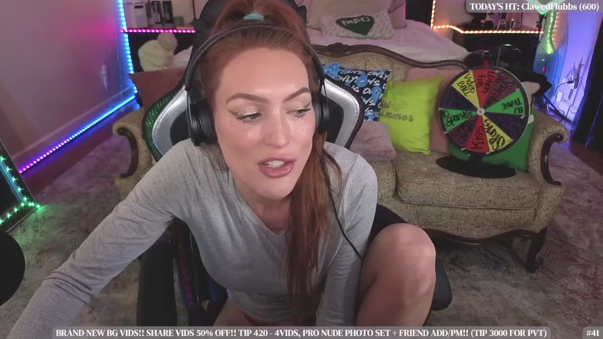 Gallery image thumbnail from JennyBlighe's myfreecams stream on, 11/28/2025, 18:52 image 9 of 20