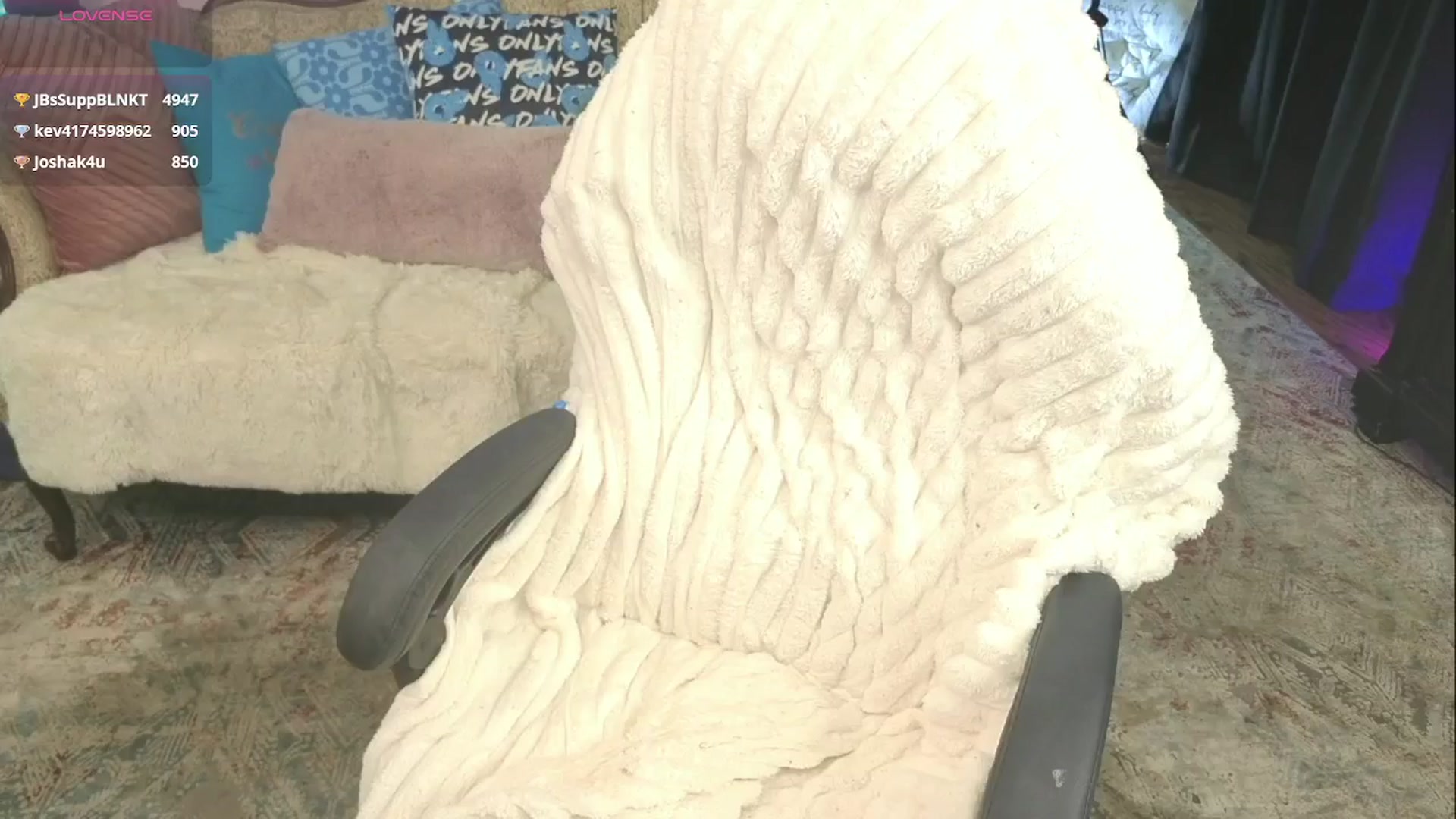 Gallery image thumbnail from JennyBlighe's myfreecams stream on, 12/16/2025, 13:48 image 16 of 20