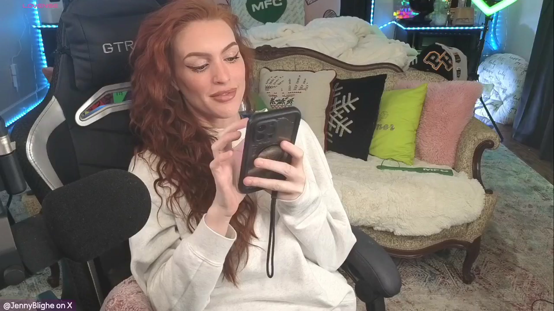 Gallery image thumbnail from JennyBlighe's myfreecams stream on, 12/20/2025, 22:38 image 9 of 20