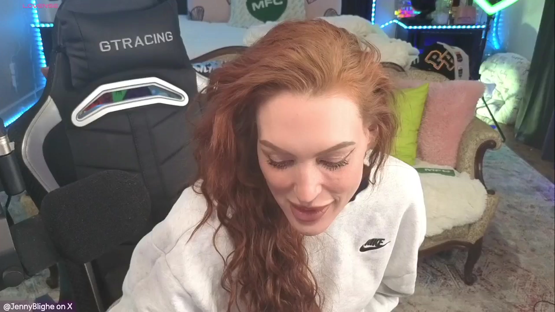 Gallery image thumbnail from JennyBlighe's myfreecams stream on, 12/20/2025, 22:38 image 13 of 20