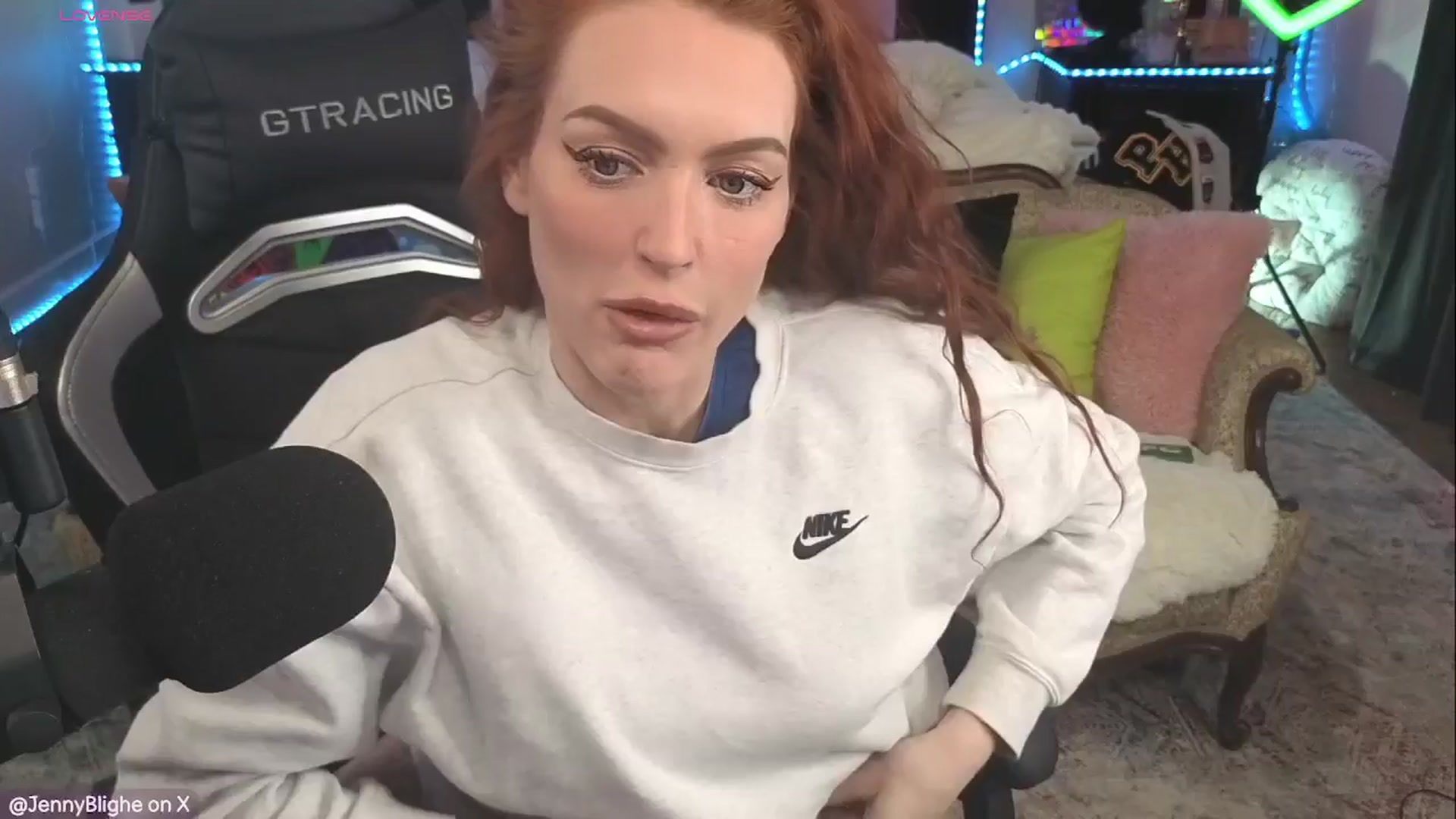 Gallery image thumbnail from JennyBlighe's myfreecams stream on, 12/20/2025, 22:38 image 16 of 20