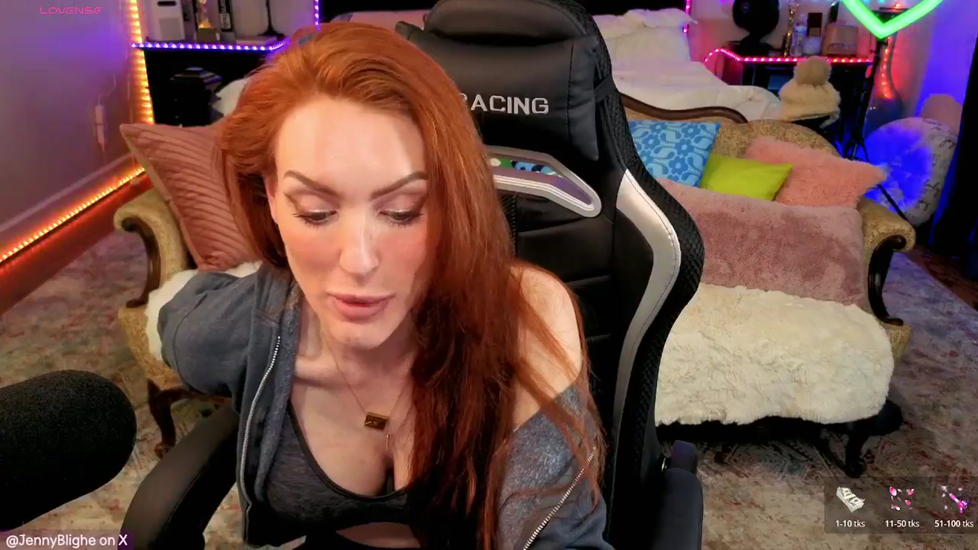 Gallery image thumbnail from JennyBlighe's myfreecams stream on, 12/27/2025, 18:27 image 12 of 20