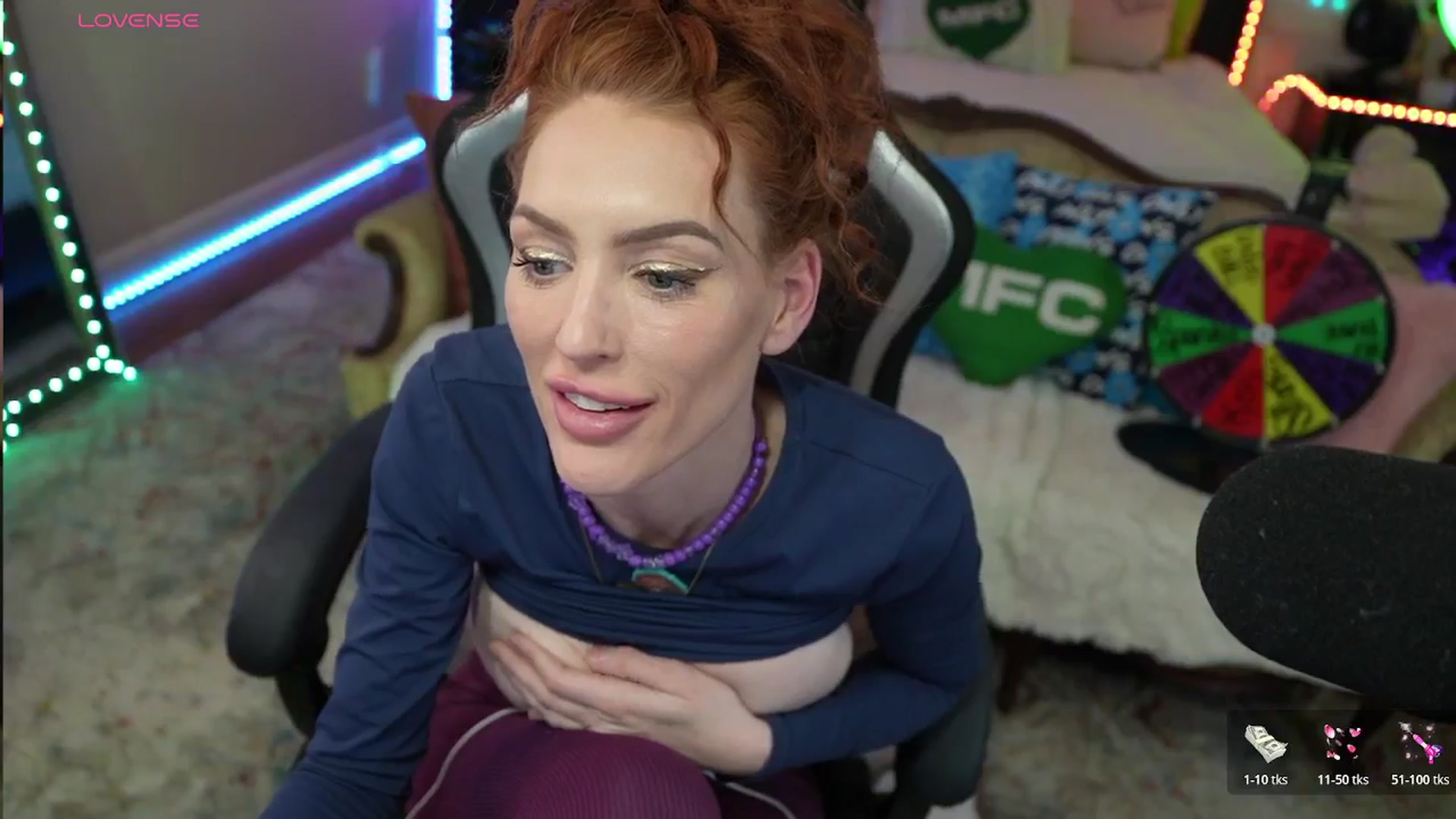 Gallery image thumbnail from JennyBlighe's myfreecams stream on, 01/03/2026, 04:07 image 16 of 20