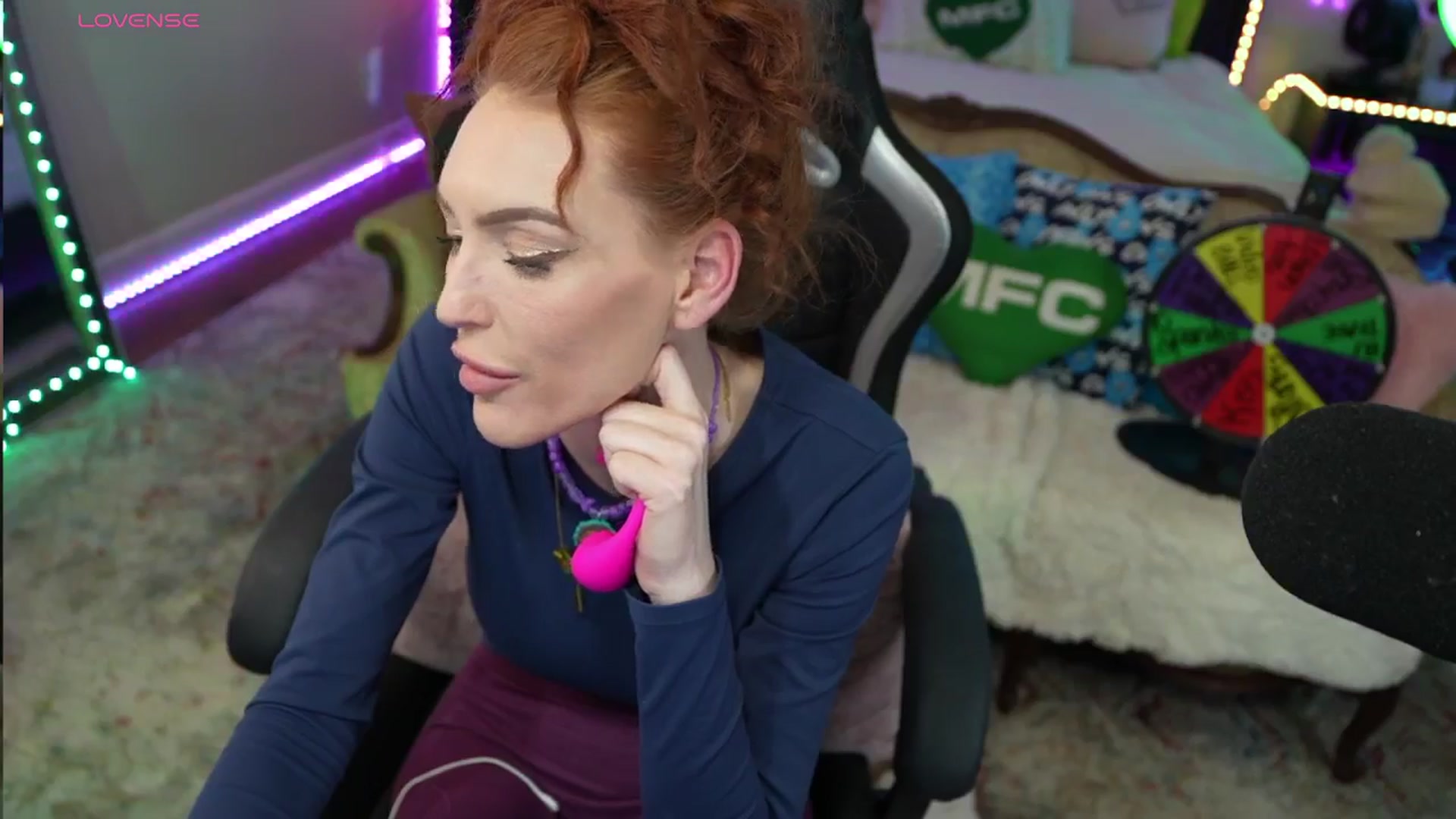 Gallery image thumbnail from JennyBlighe's myfreecams stream on, 01/03/2026, 04:07 image 9 of 20