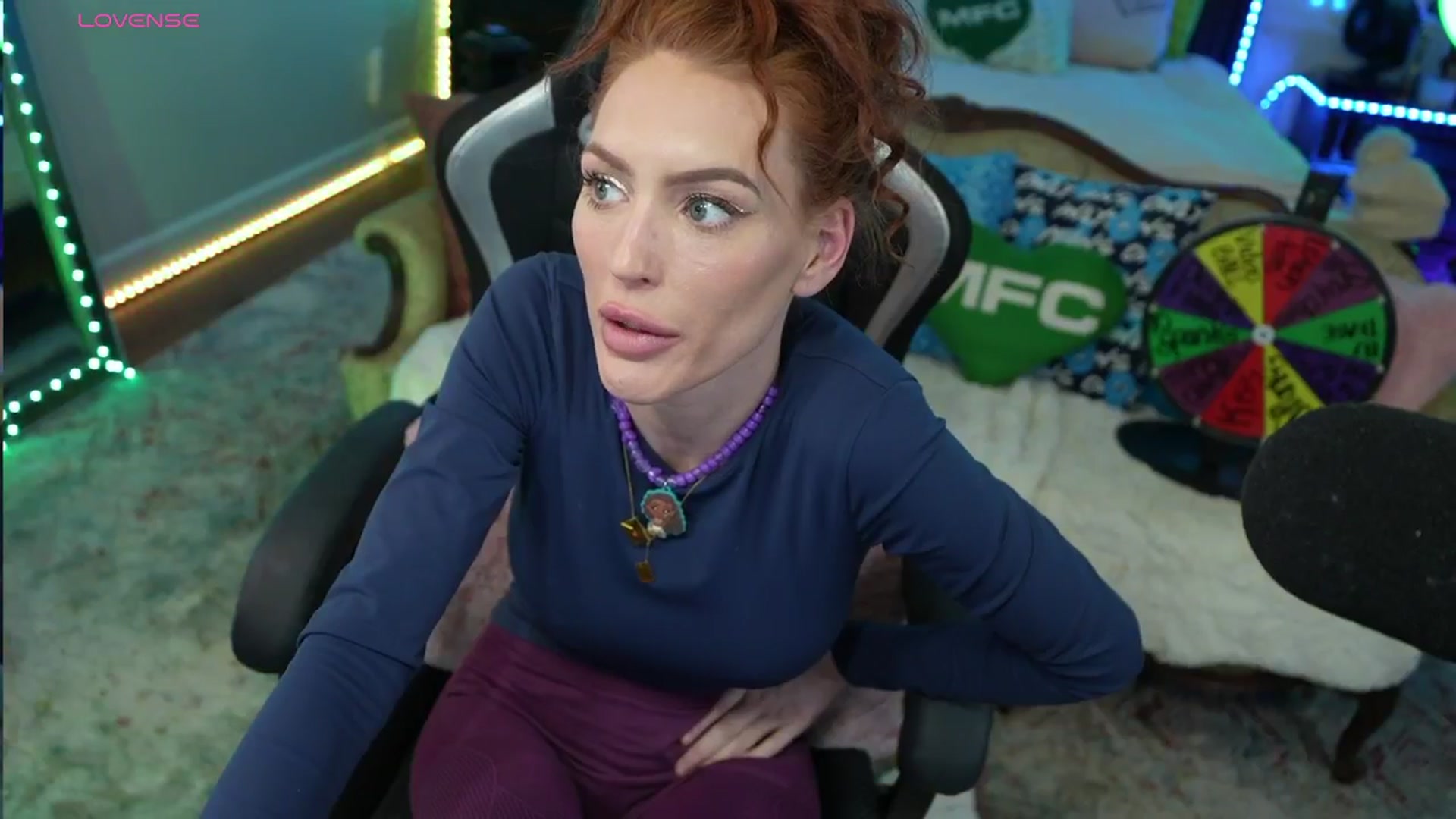 Gallery image thumbnail from JennyBlighe's myfreecams stream on, 01/03/2026, 04:07 image 6 of 20