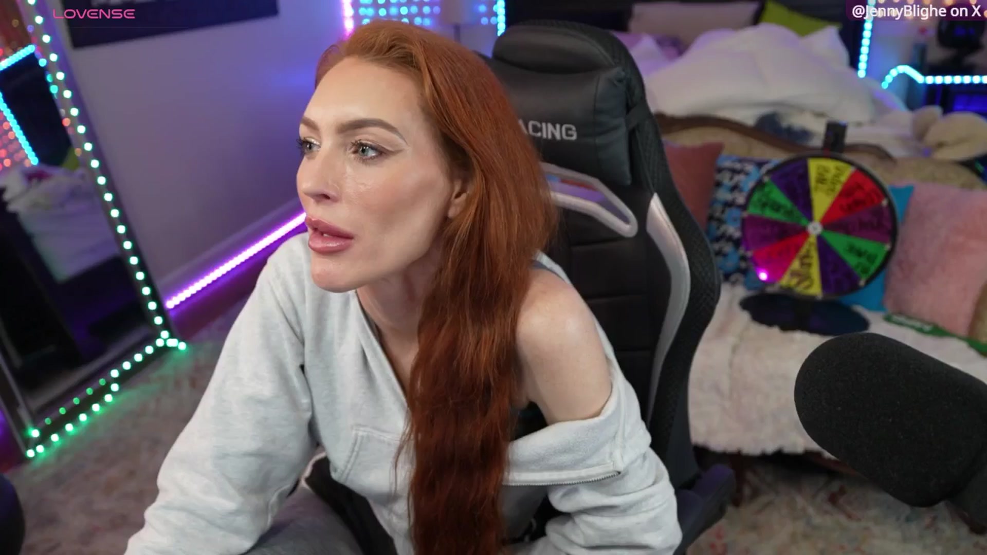 Gallery image thumbnail from JennyBlighe's myfreecams stream on, 01/06/2026, 10:48 image 2 of 20