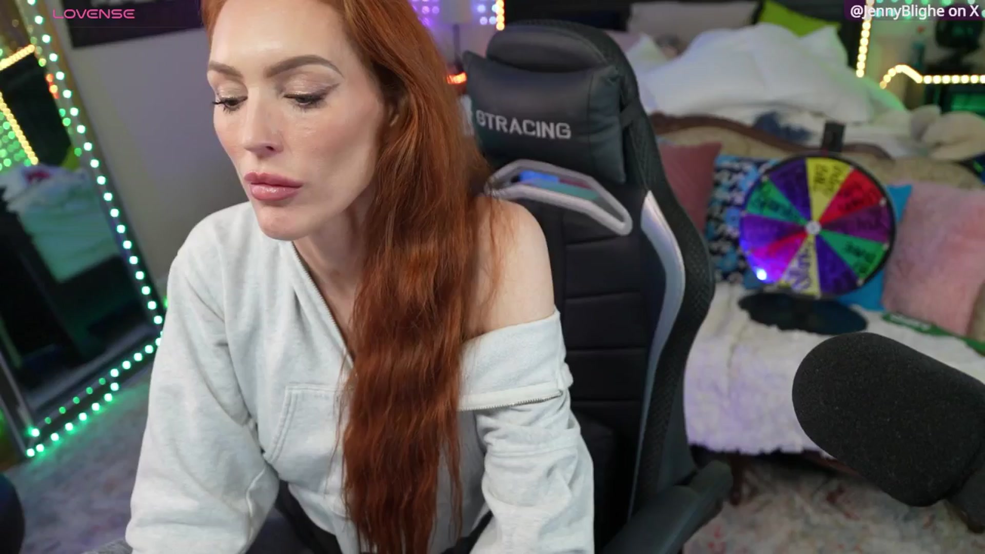 Gallery image thumbnail from JennyBlighe's myfreecams stream on, 01/06/2026, 10:48 image 1 of 20