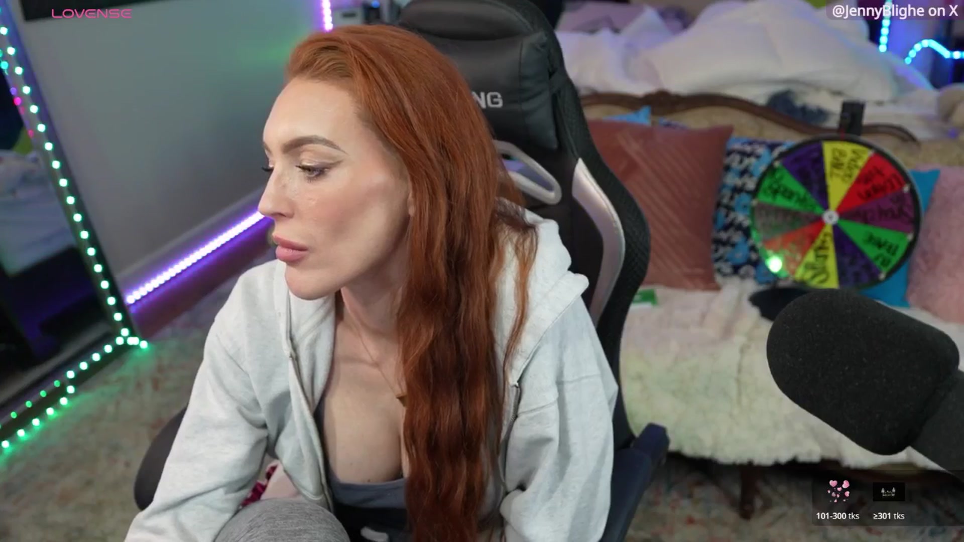 Gallery image thumbnail from JennyBlighe's myfreecams stream on, 01/06/2026, 12:11 image 12 of 20