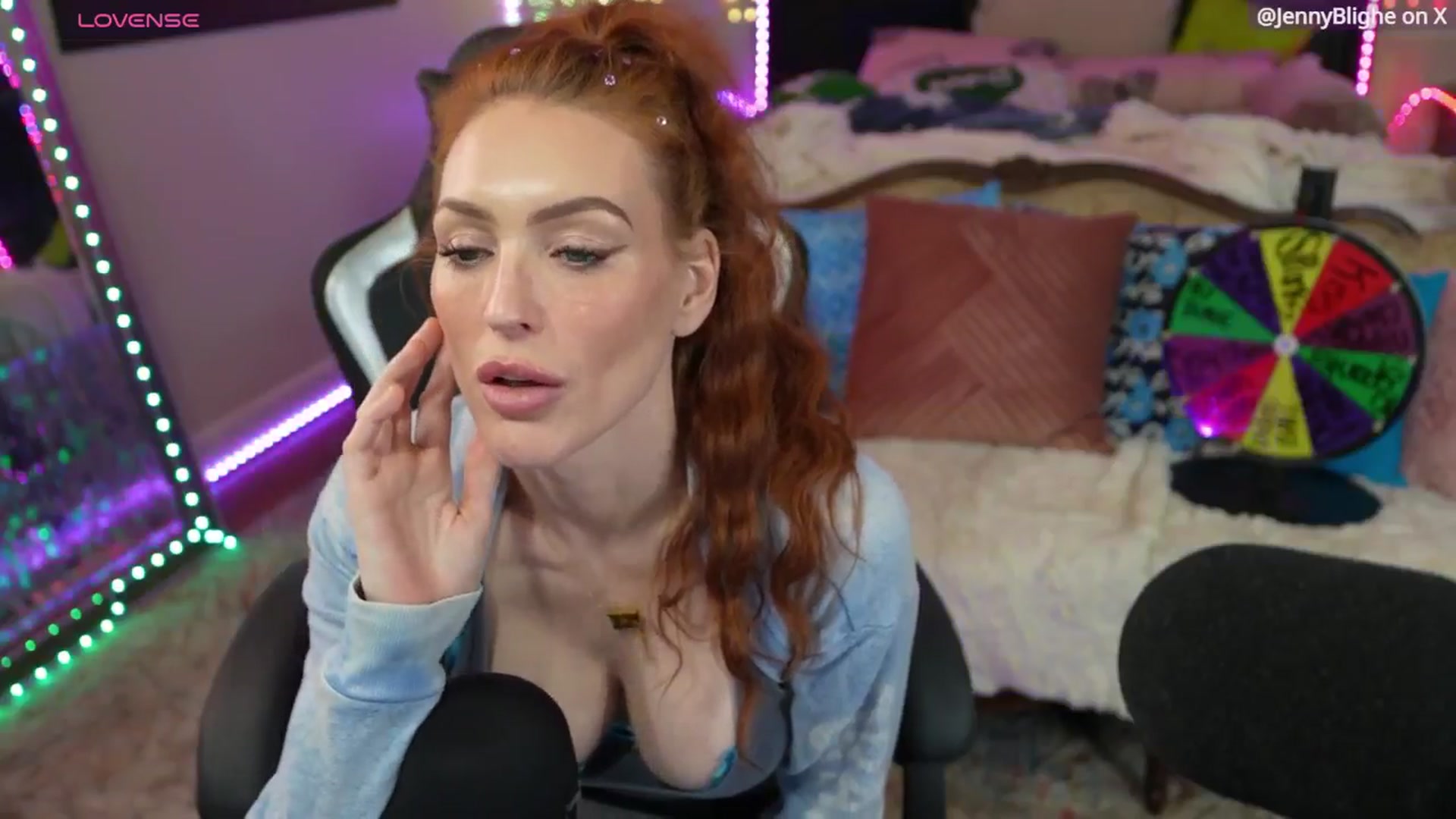 Gallery image thumbnail from JennyBlighe's myfreecams stream on, 01/07/2026, 07:51 image 9 of 20