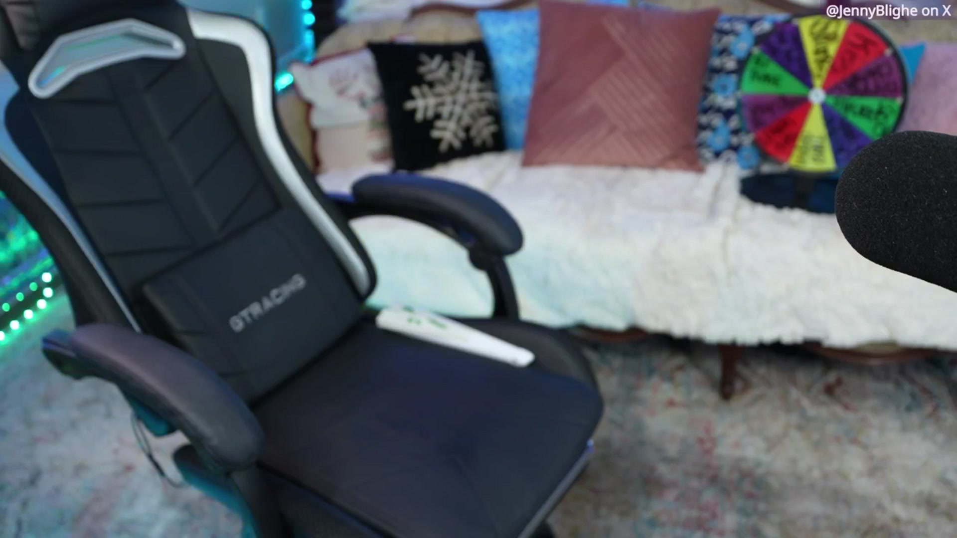 Gallery image thumbnail from JennyBlighe's myfreecams stream on, 01/07/2026, 07:51 image 15 of 20