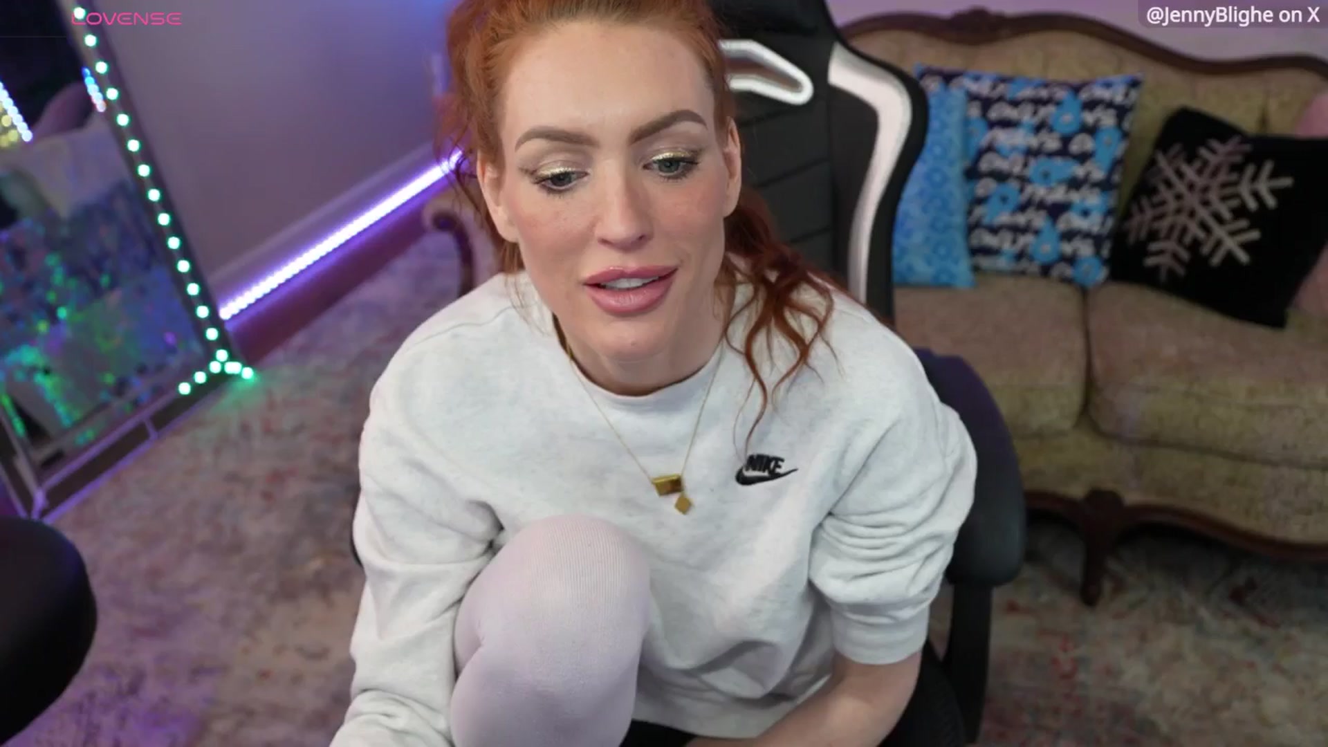 Gallery image thumbnail from JennyBlighe's myfreecams stream on, 01/08/2026, 12:33 image 13 of 20