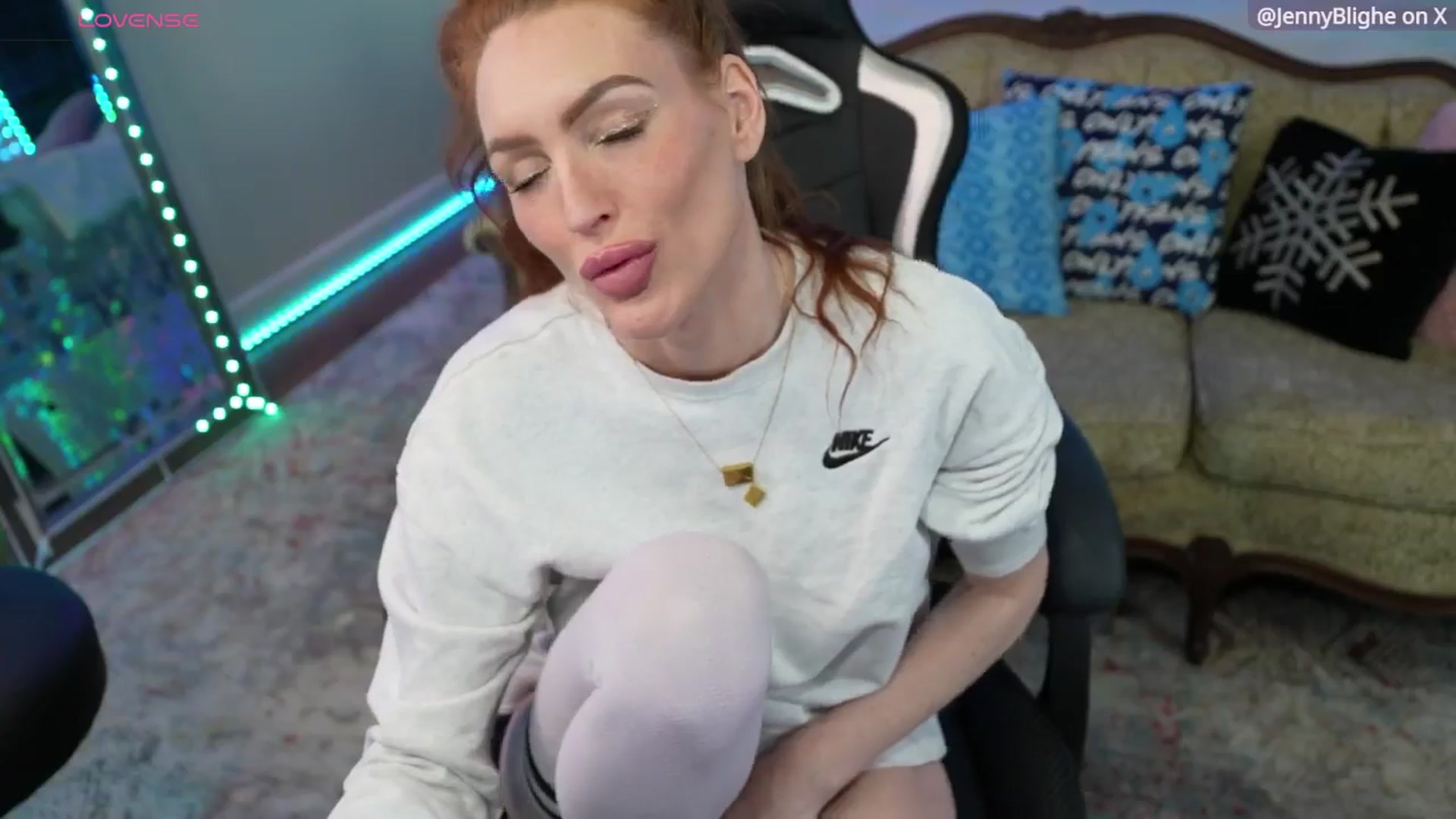 Gallery image thumbnail from JennyBlighe's myfreecams stream on, 01/08/2026, 12:33 image 10 of 20