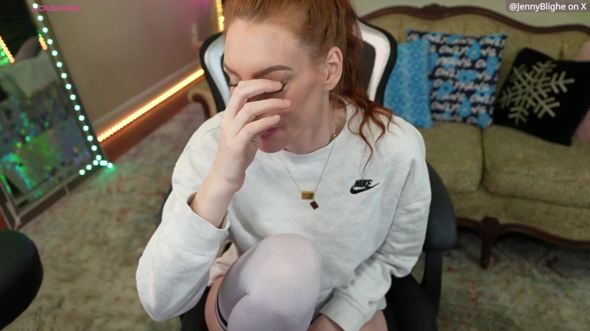 Gallery image thumbnail from JennyBlighe's myfreecams stream on, 01/08/2026, 12:33 image 19 of 20