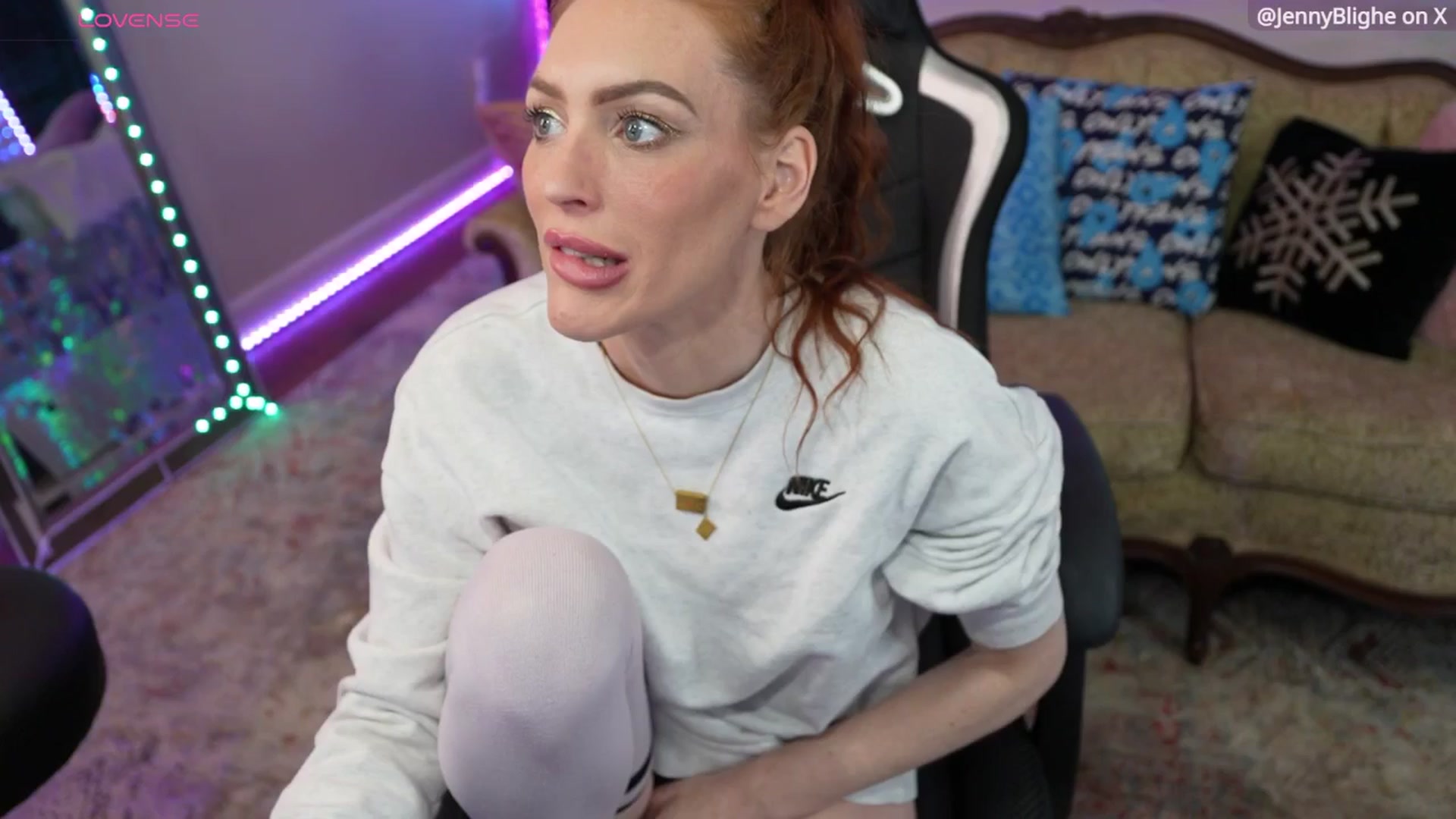 Gallery image thumbnail from JennyBlighe's myfreecams stream on, 01/08/2026, 12:33 image 8 of 20