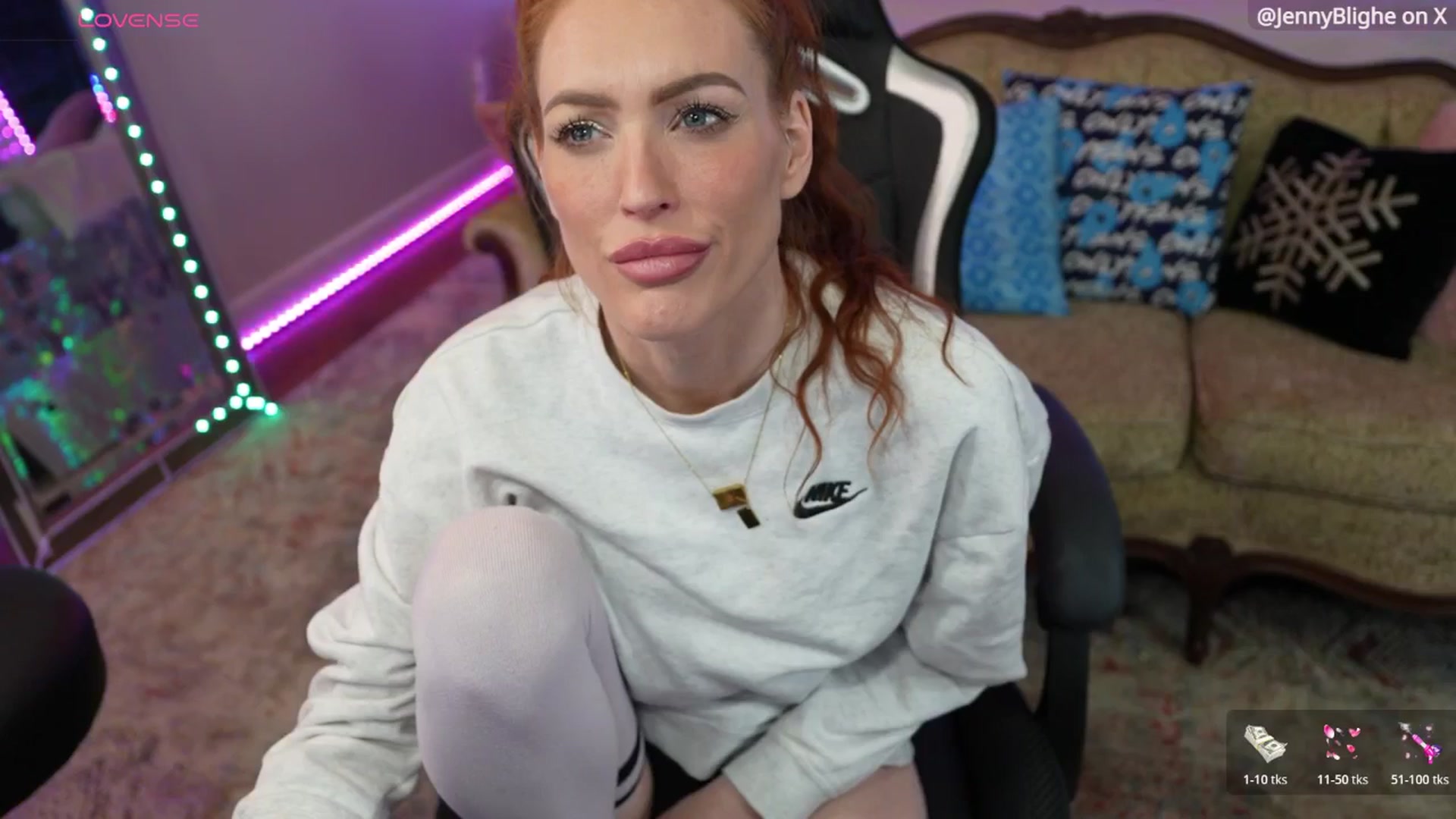 Gallery image thumbnail from JennyBlighe's myfreecams stream on, 01/08/2026, 12:33 image 3 of 20