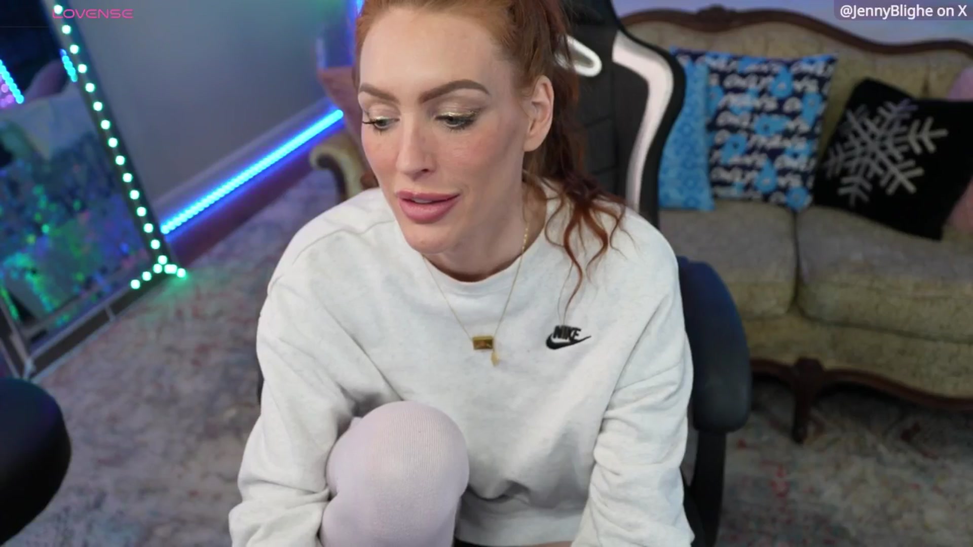Gallery image thumbnail from JennyBlighe's myfreecams stream on, 01/08/2026, 12:33 image 16 of 20