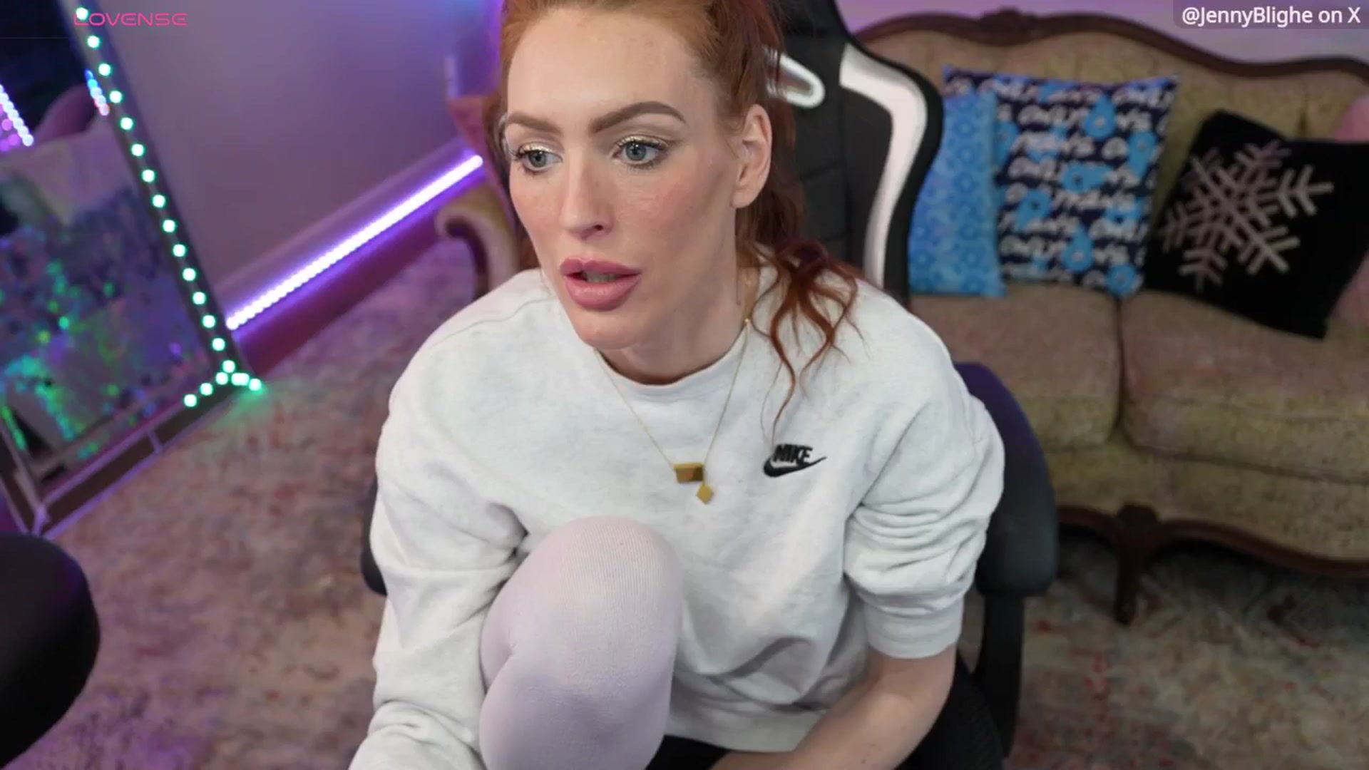 Gallery image thumbnail from JennyBlighe's myfreecams stream on, 01/08/2026, 12:33 image 12 of 20