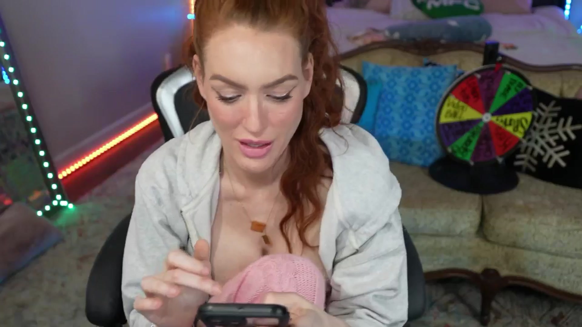 Gallery image thumbnail from JennyBlighe's myfreecams stream on, 01/16/2026, 19:30 image 7 of 20