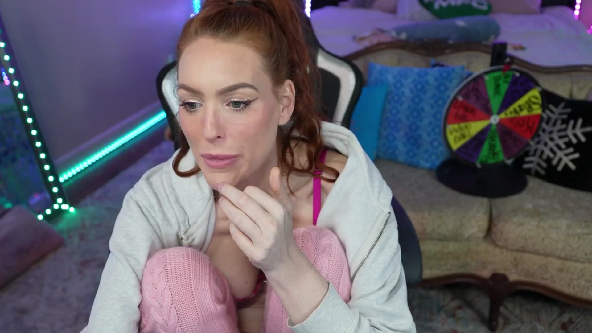 Gallery image thumbnail from JennyBlighe's myfreecams stream on, 01/16/2026, 19:30 image 4 of 20