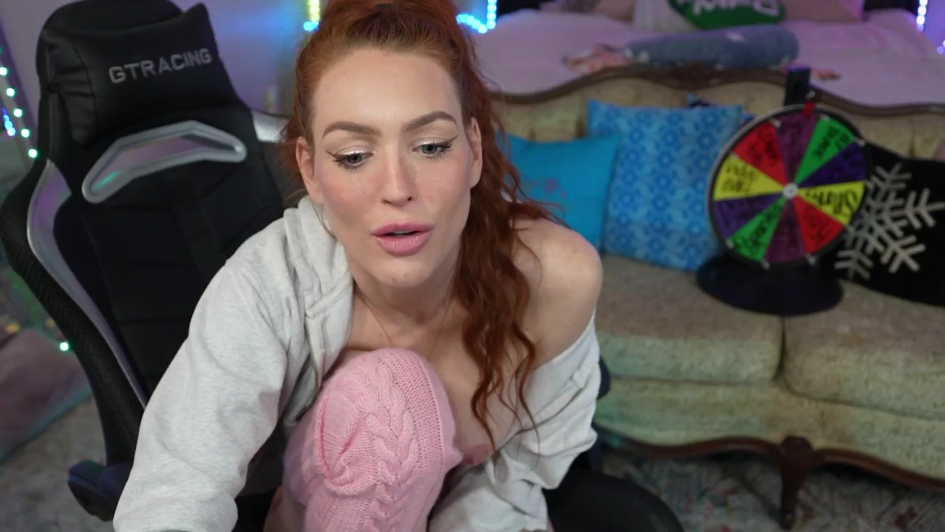 Gallery image thumbnail from JennyBlighe's myfreecams stream on, 01/16/2026, 19:30 image 9 of 20