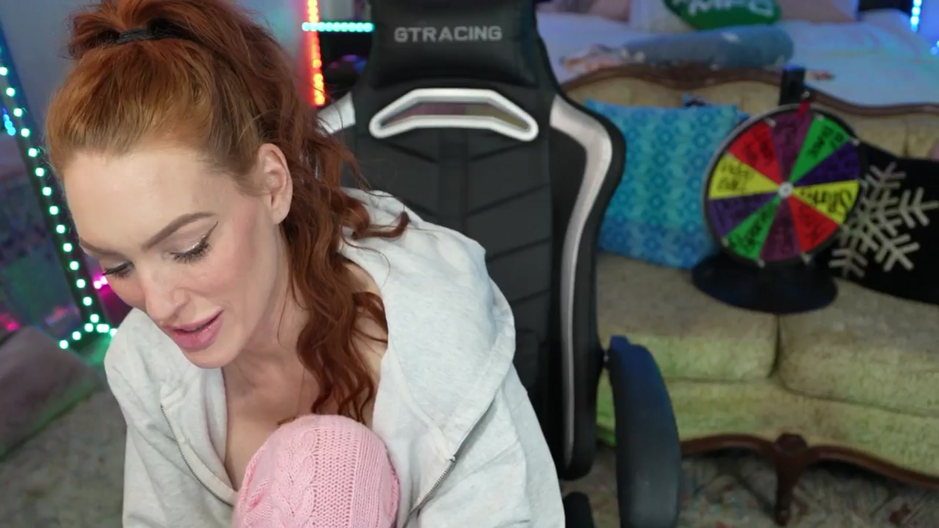 Gallery image thumbnail from JennyBlighe's myfreecams stream on, 01/16/2026, 19:30 image 8 of 20