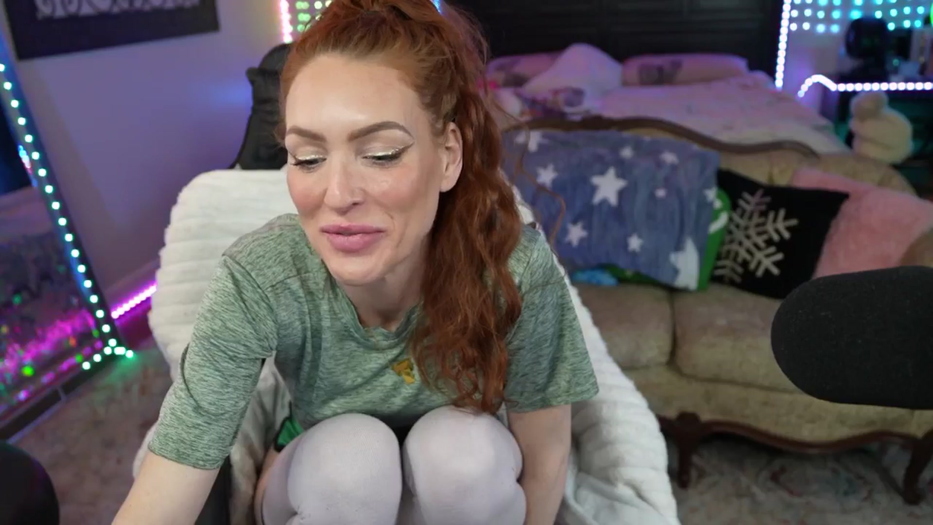 Gallery image thumbnail from JennyBlighe's myfreecams stream on, 01/18/2026, 20:50 image 9 of 20