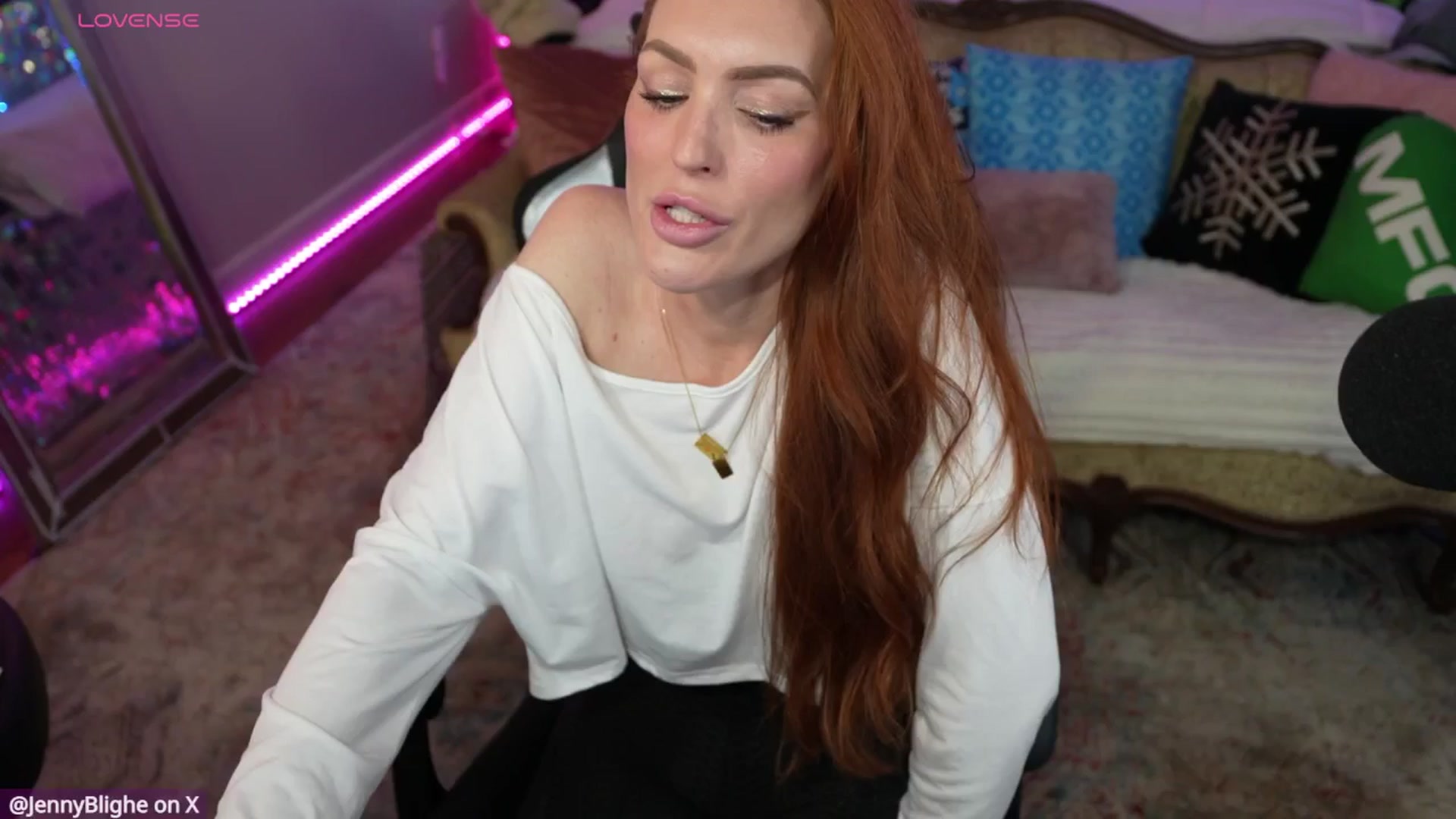 Gallery image thumbnail from JennyBlighe's myfreecams stream on, 01/23/2026, 18:31 image 7 of 20