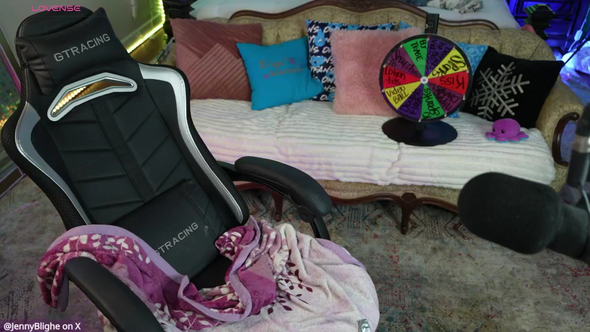 Gallery image thumbnail from JennyBlighe's myfreecams stream on, 01/30/2026, 14:31 image 7 of 20