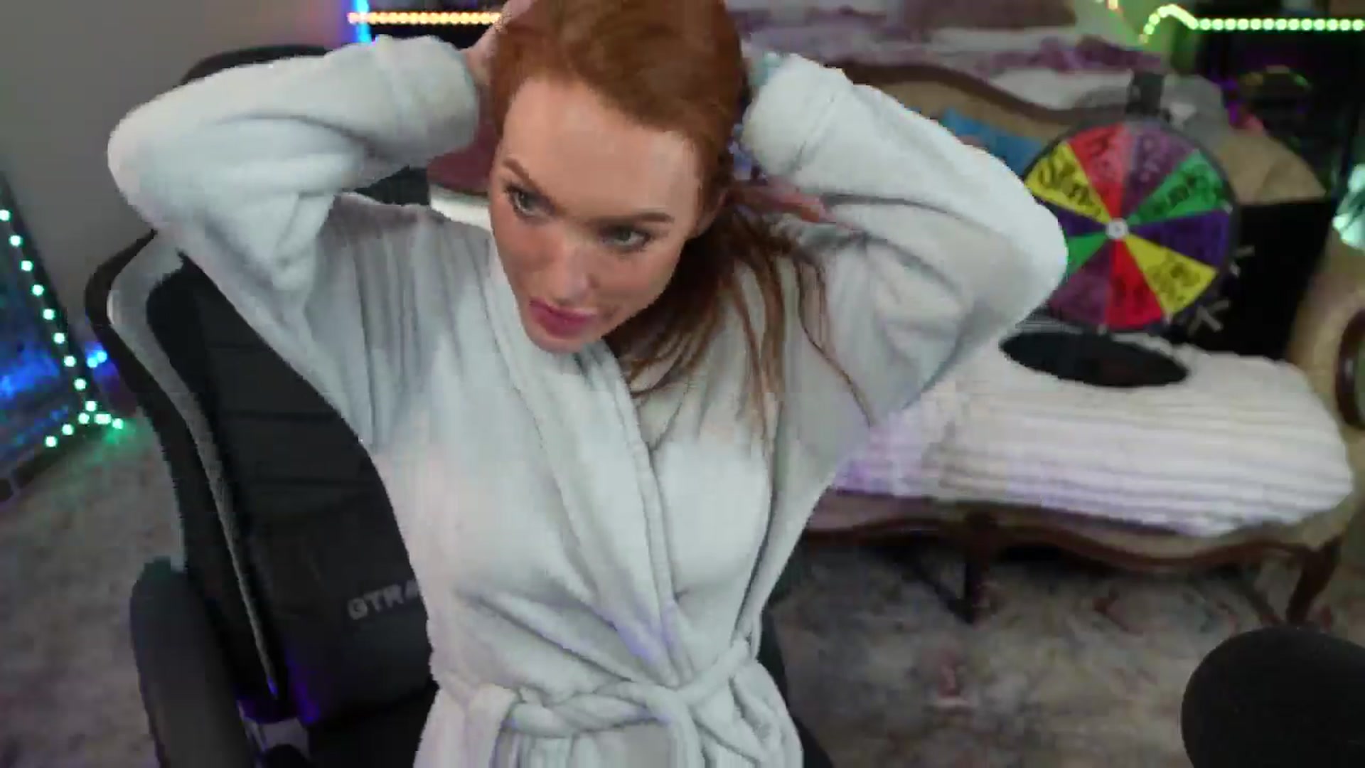 Gallery image thumbnail from JennyBlighe's myfreecams stream on, 02/01/2026, 06:22 image 12 of 20