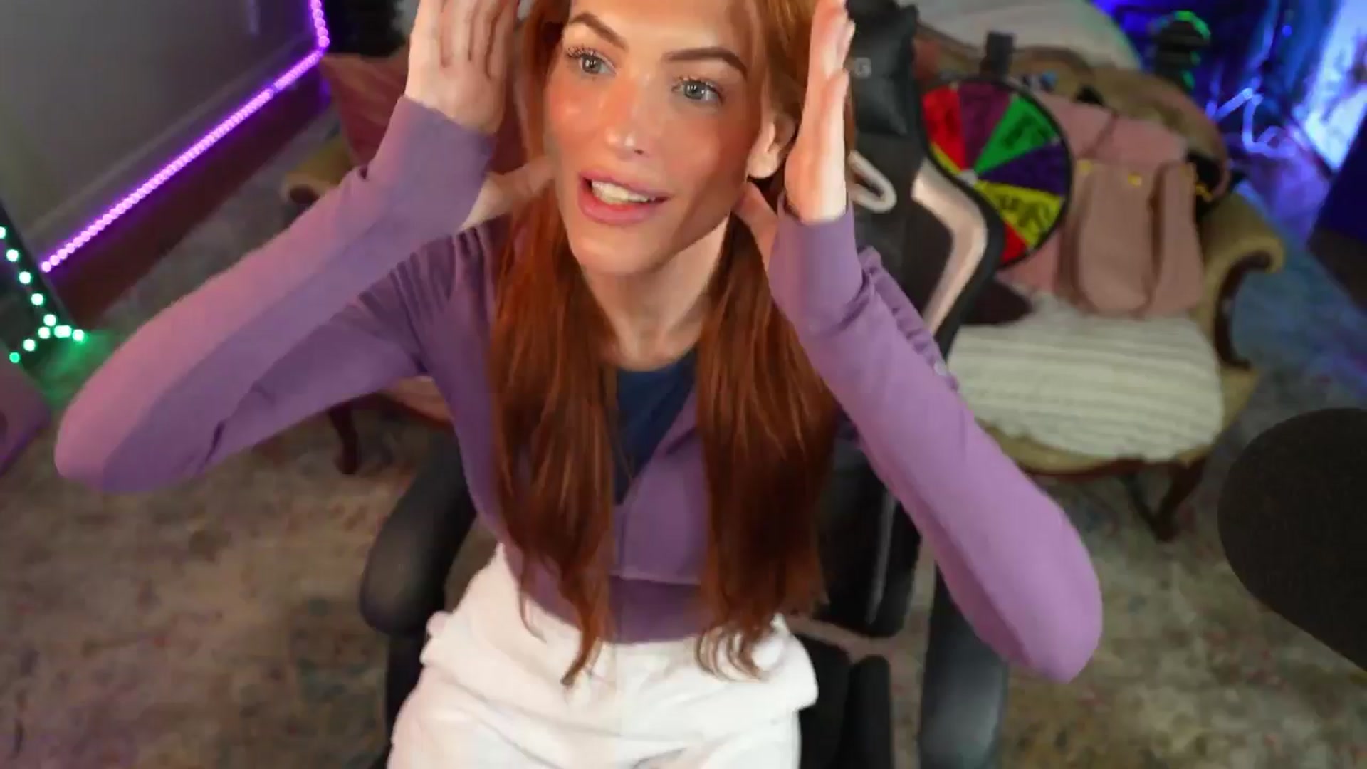 Gallery image thumbnail from JennyBlighe's myfreecams stream on, 03/14/2026, 24:00 image 4 of 20