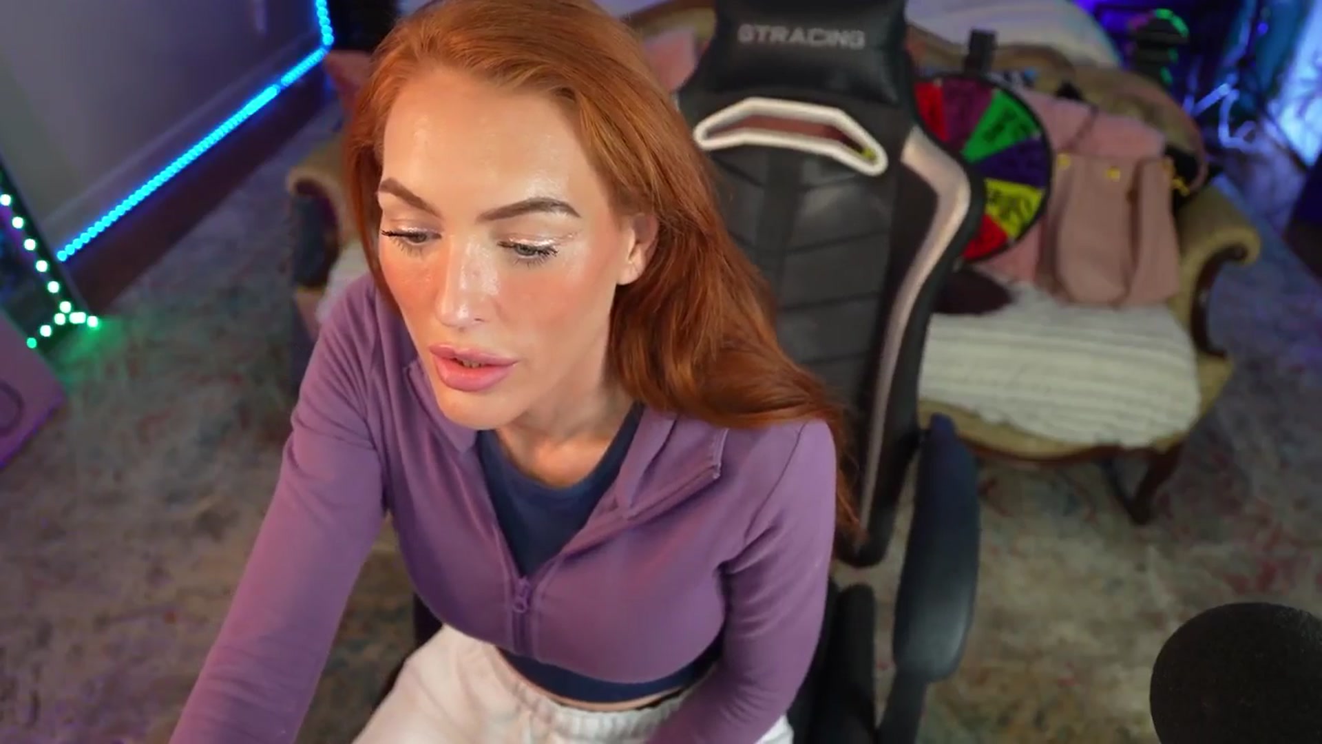 Gallery image thumbnail from JennyBlighe's myfreecams stream on, 03/14/2026, 24:00 image 12 of 20