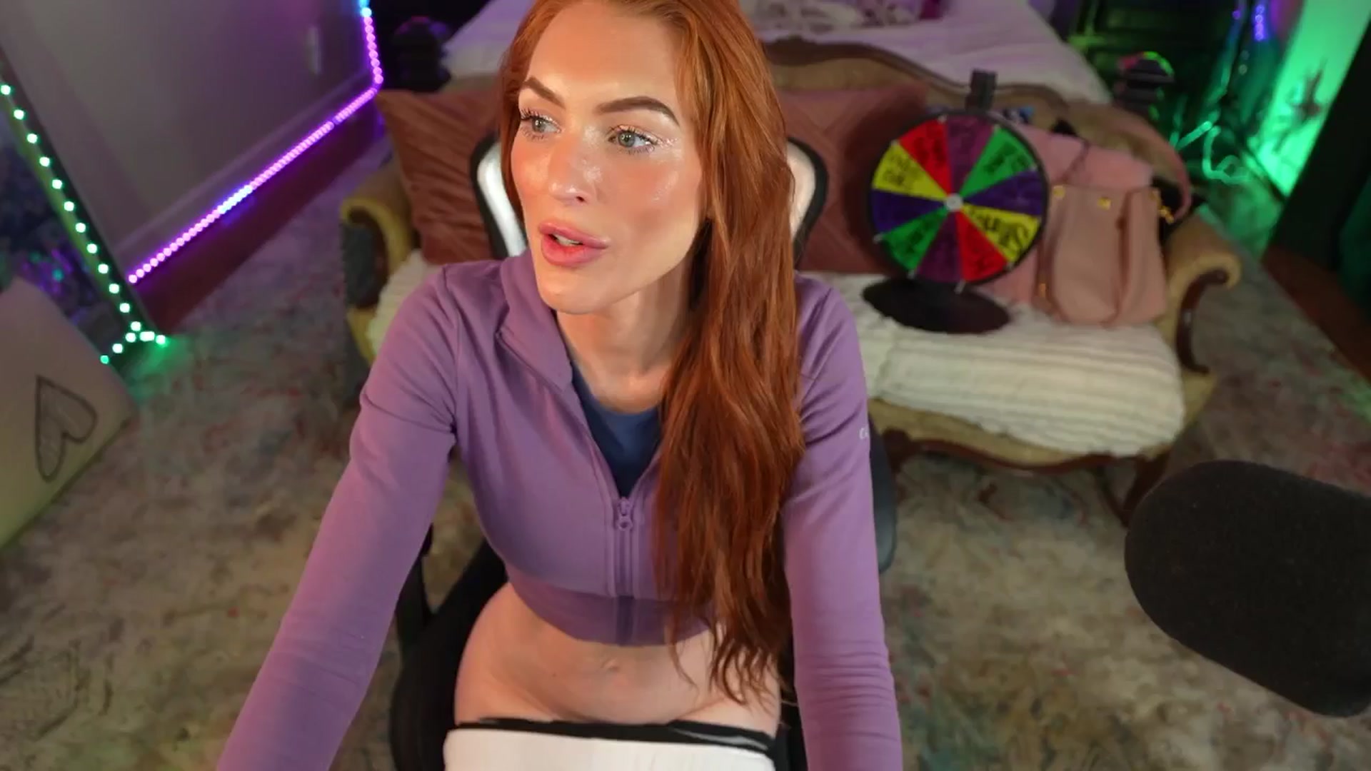 Gallery image thumbnail from JennyBlighe's myfreecams stream on, 03/14/2026, 01:03 image 5 of 20