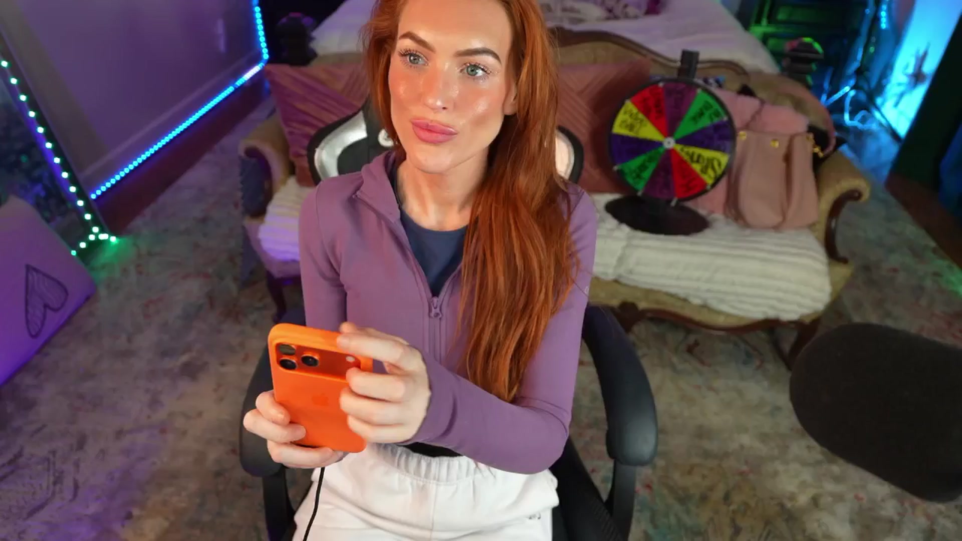 Gallery image thumbnail from JennyBlighe's myfreecams stream on, 03/14/2026, 01:03 image 11 of 20
