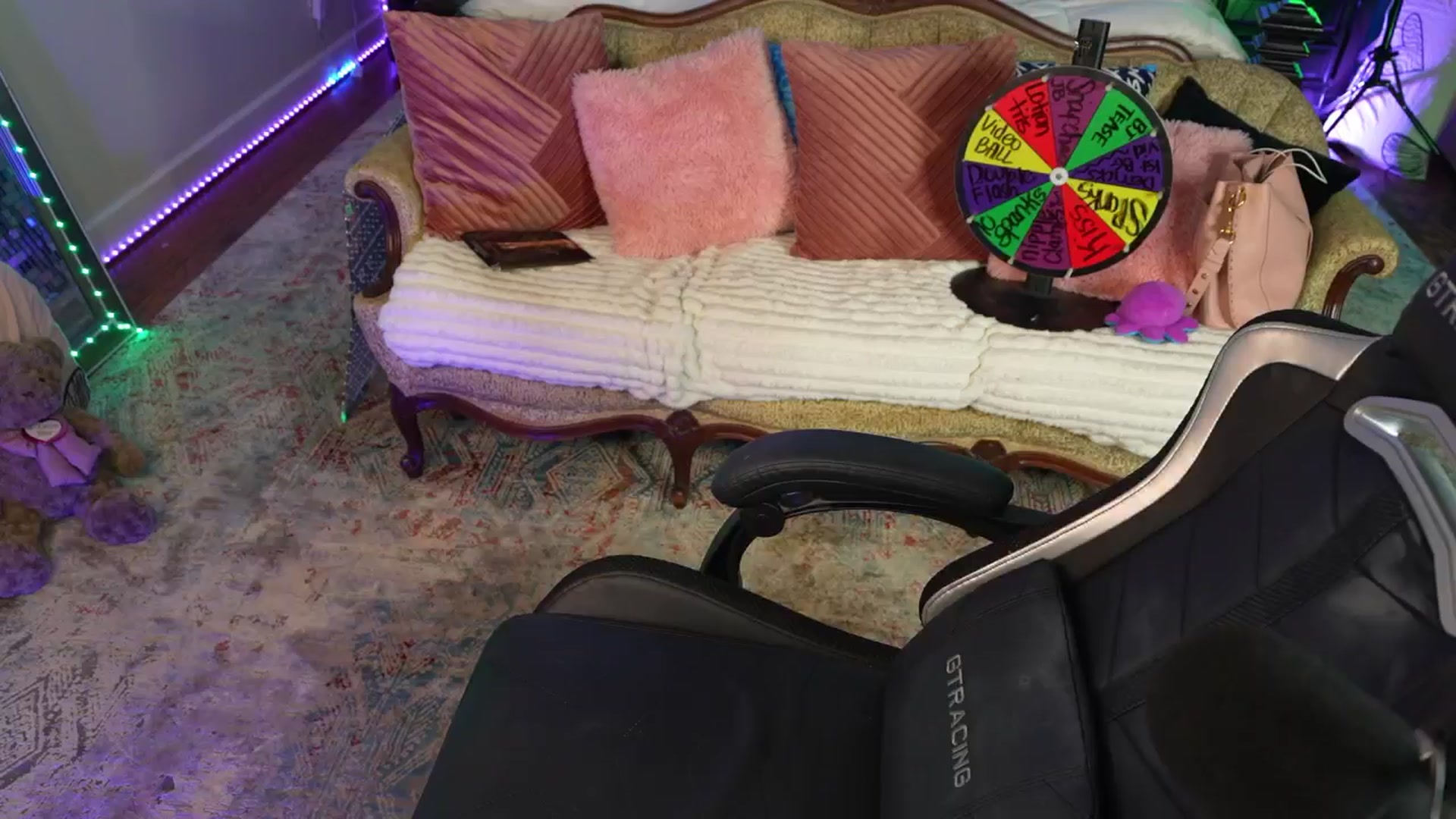 Gallery image thumbnail from JennyBlighe's myfreecams stream on, 03/15/2026, 20:19 image 1 of 20
