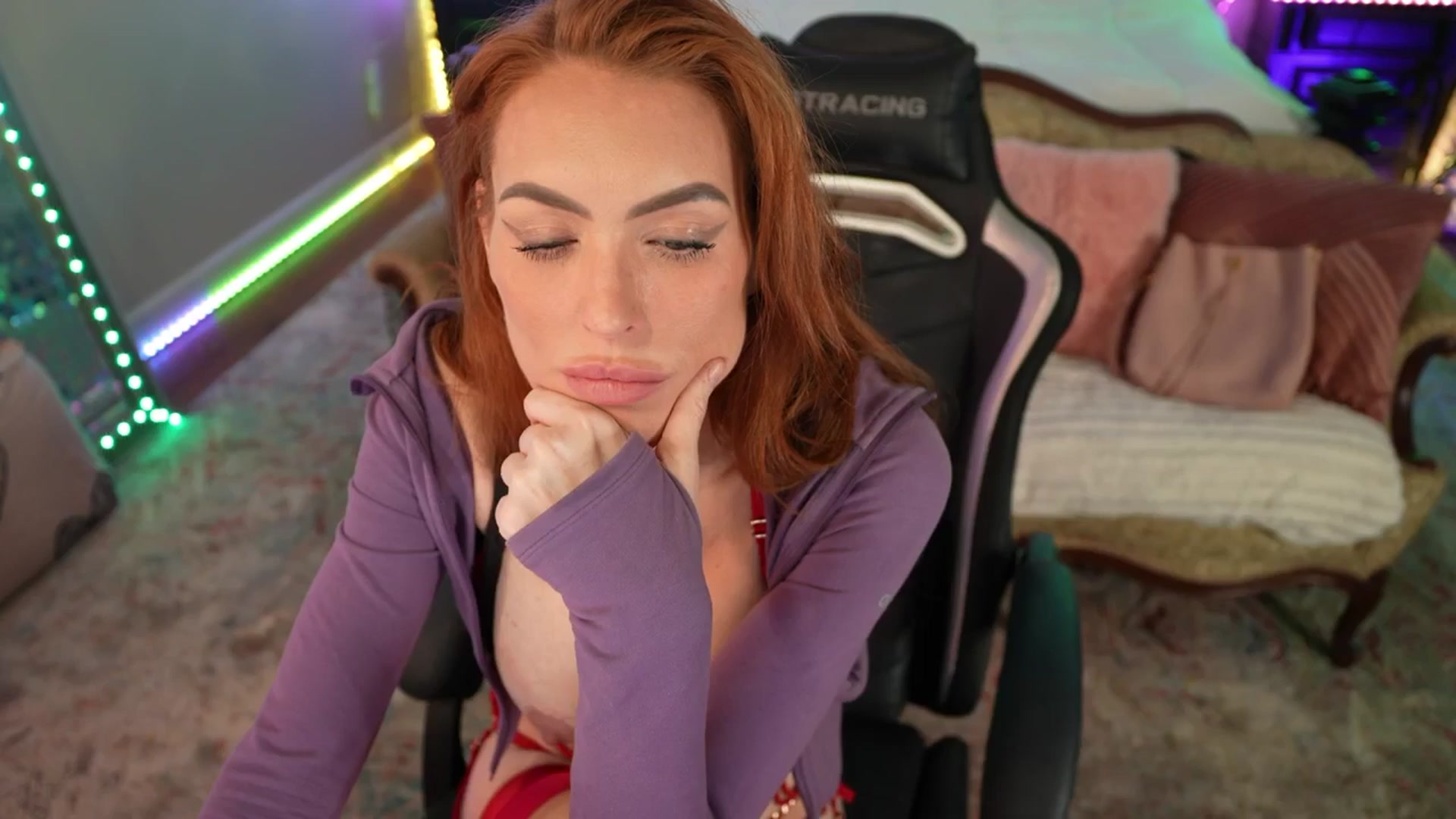 Gallery image thumbnail from JennyBlighe's myfreecams stream on, 03/21/2026, 10:36 image 12 of 20