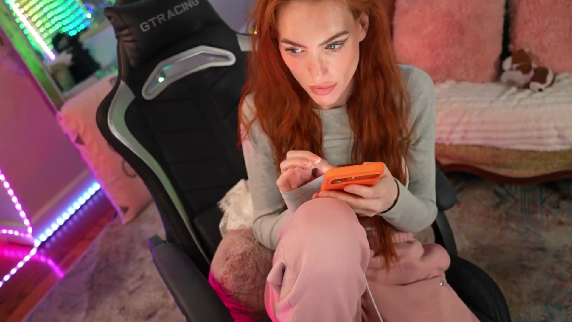 Gallery image thumbnail from JennyBlighe's myfreecams stream on, 03/25/2026, 18:04 image 18 of 20