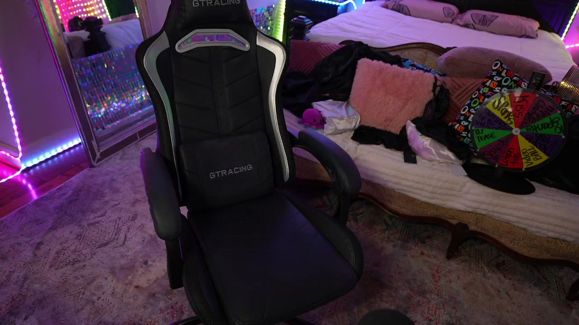 Gallery image thumbnail from JennyBlighe's myfreecams stream on, 04/08/2026, 06:57 image 8 of 20