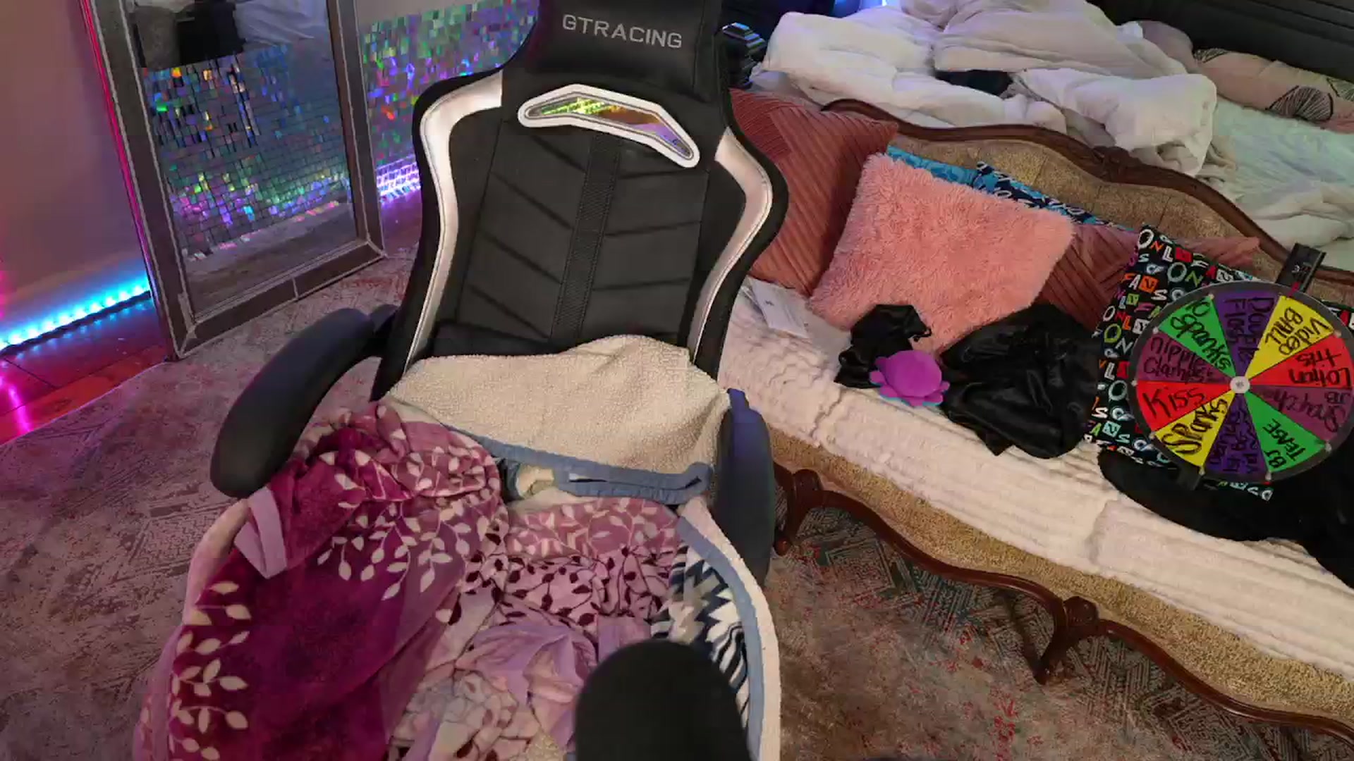 Gallery image thumbnail from JennyBlighe's myfreecams stream on, 04/11/2026, 07:25 image 16 of 20