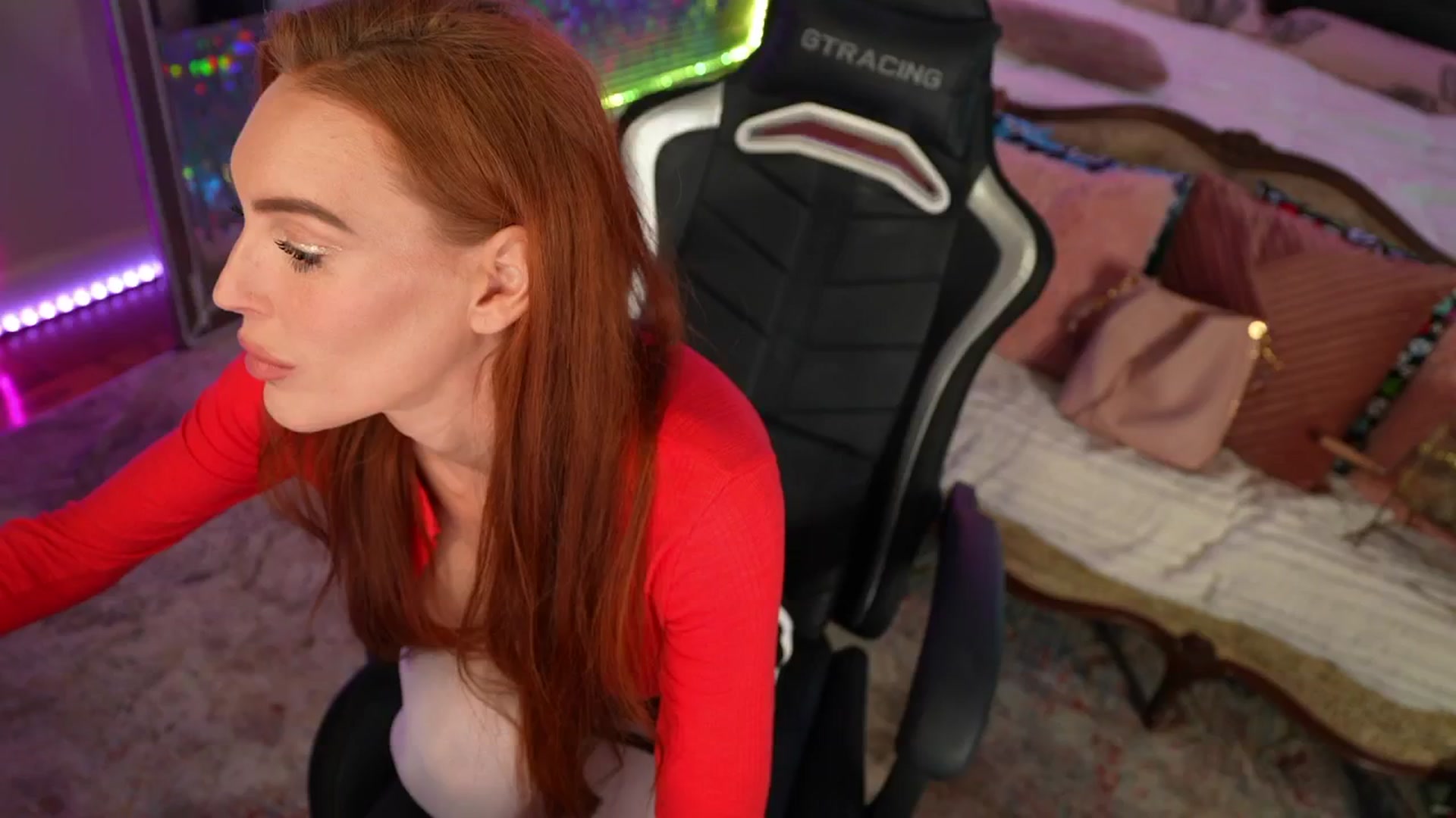 Gallery image thumbnail from JennyBlighe's myfreecams stream on, 04/15/2026, 07:08 image 4 of 20