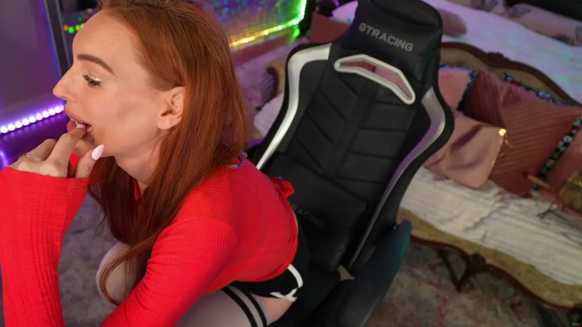 Gallery image thumbnail from JennyBlighe's myfreecams stream on, 04/15/2026, 07:08 image 3 of 20