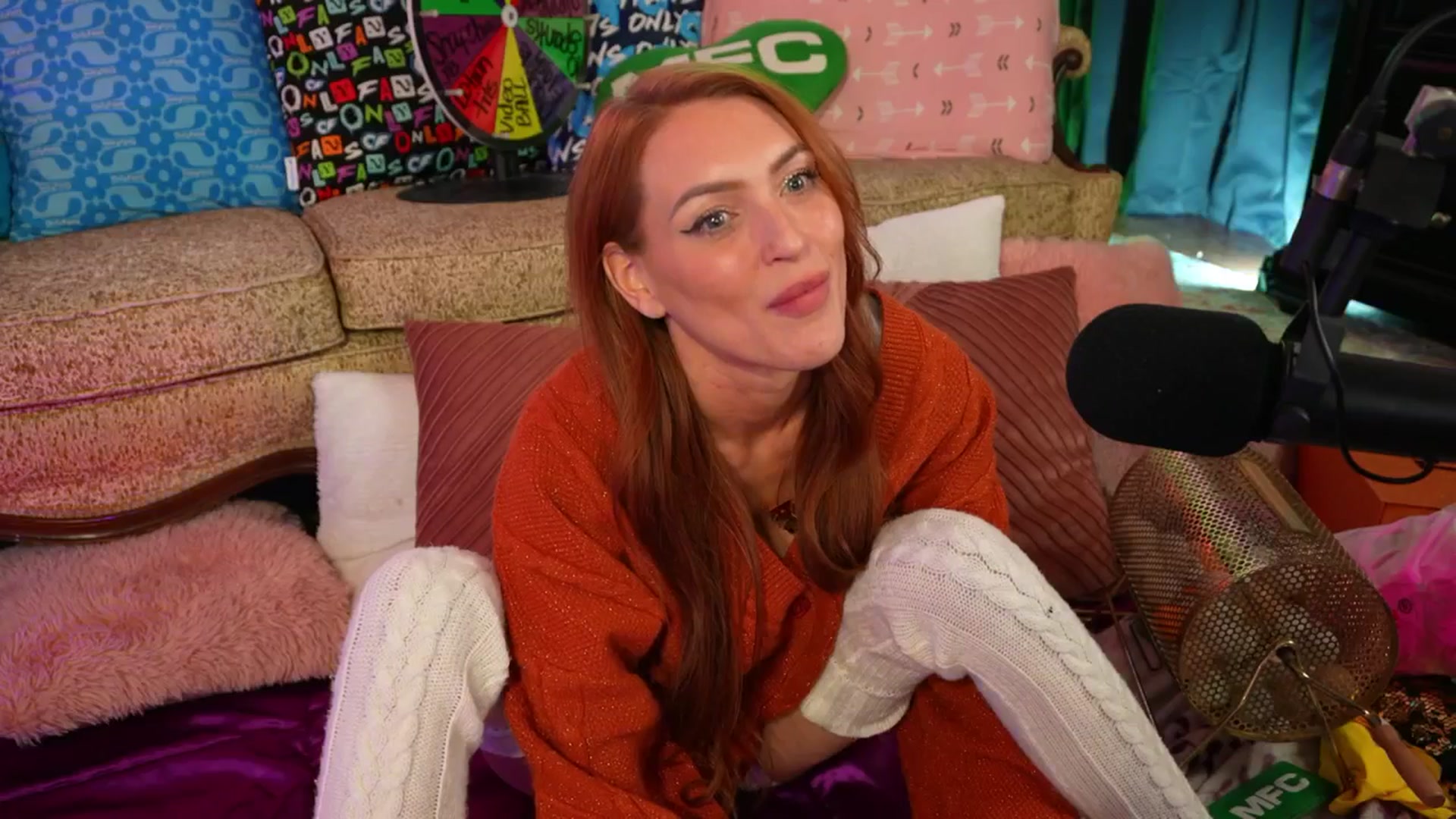 Gallery image thumbnail from JennyBlighe's myfreecams stream on, 05/03/2026, 13:54 image 5 of 20