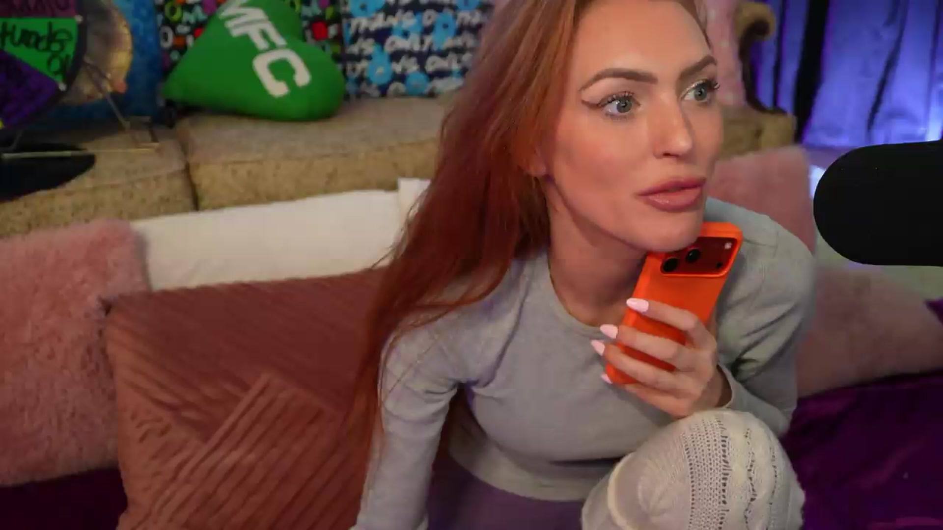 Gallery image thumbnail from JennyBlighe's myfreecams stream on, 05/06/2026, 11:59 image 10 of 20
