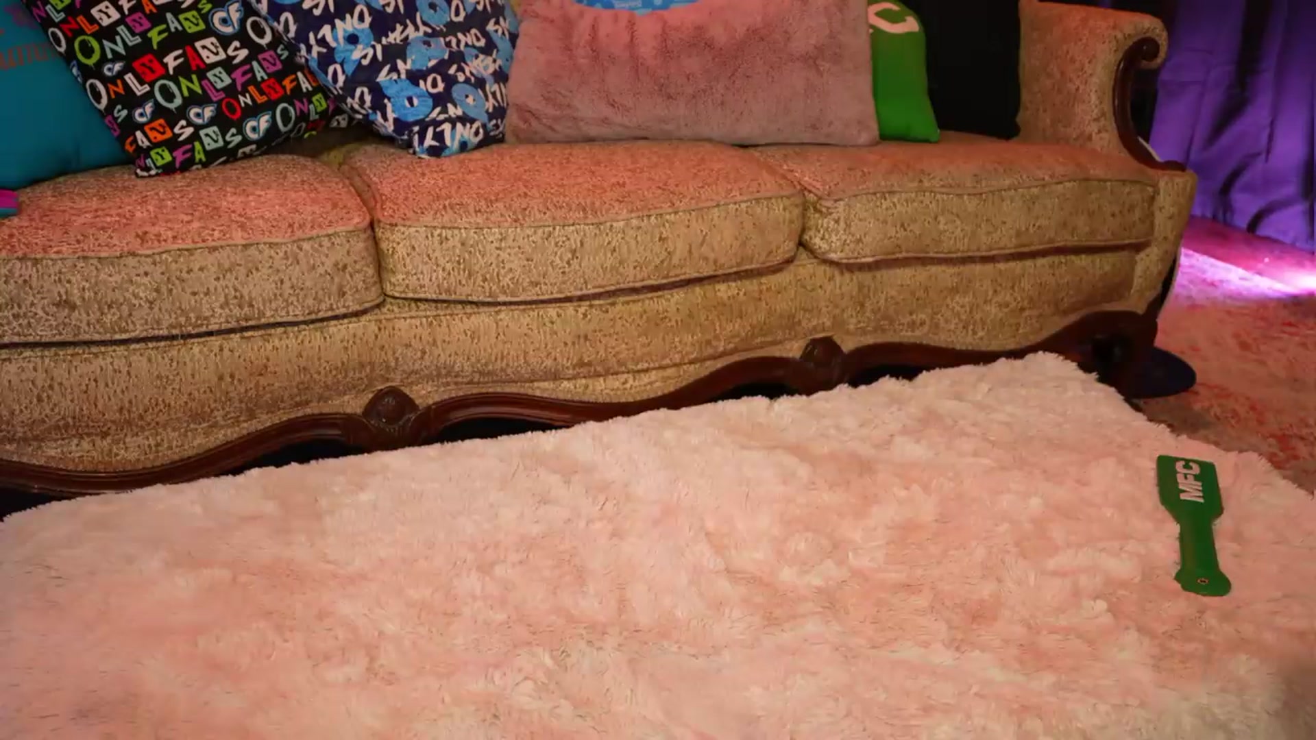 Gallery image thumbnail from JennyBlighe's myfreecams stream on, 06/12/2026, 16:20 image 15 of 20