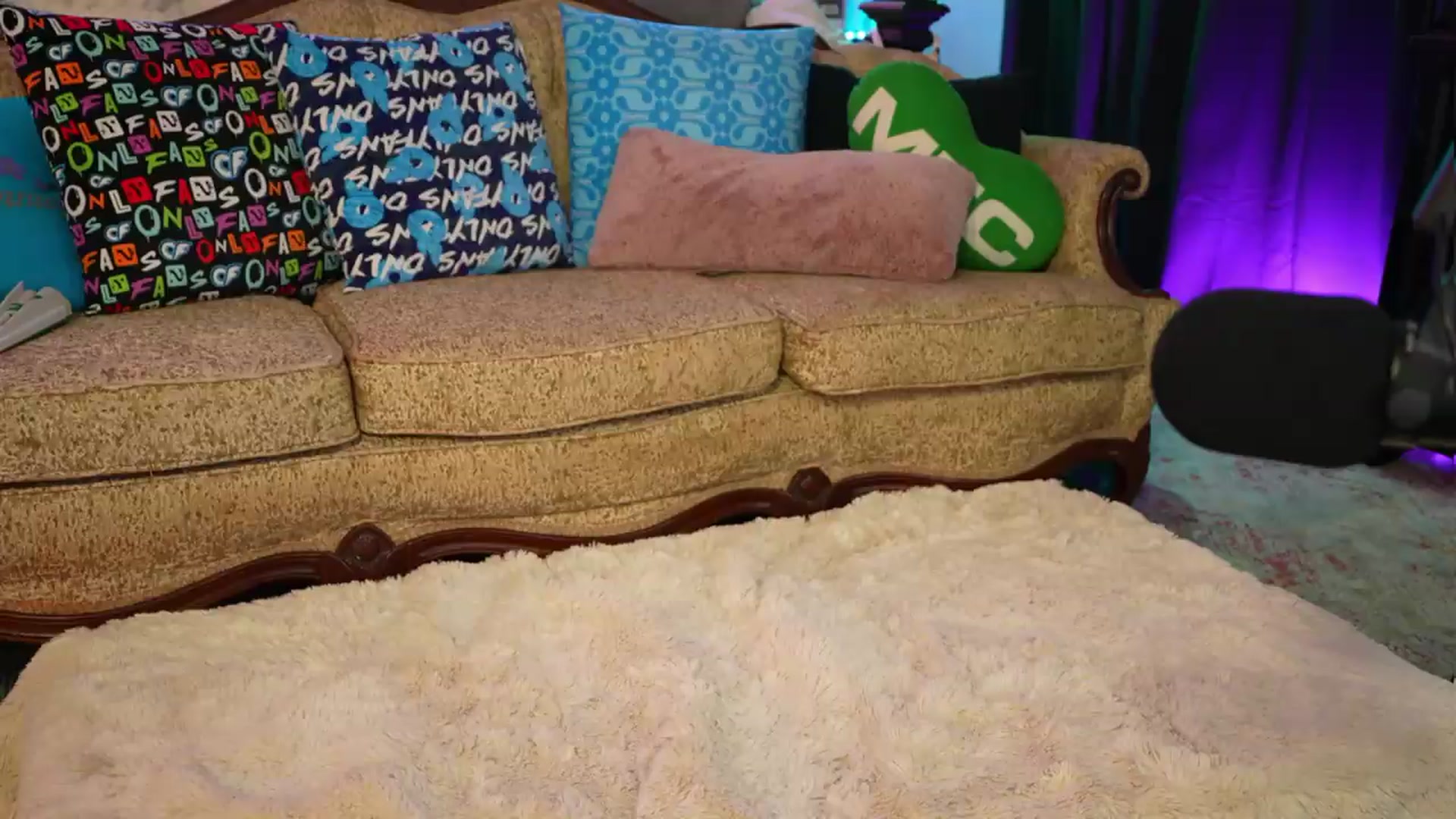 Gallery image thumbnail from JennyBlighe's myfreecams stream on, 06/16/2026, 07:44 image 20 of 20