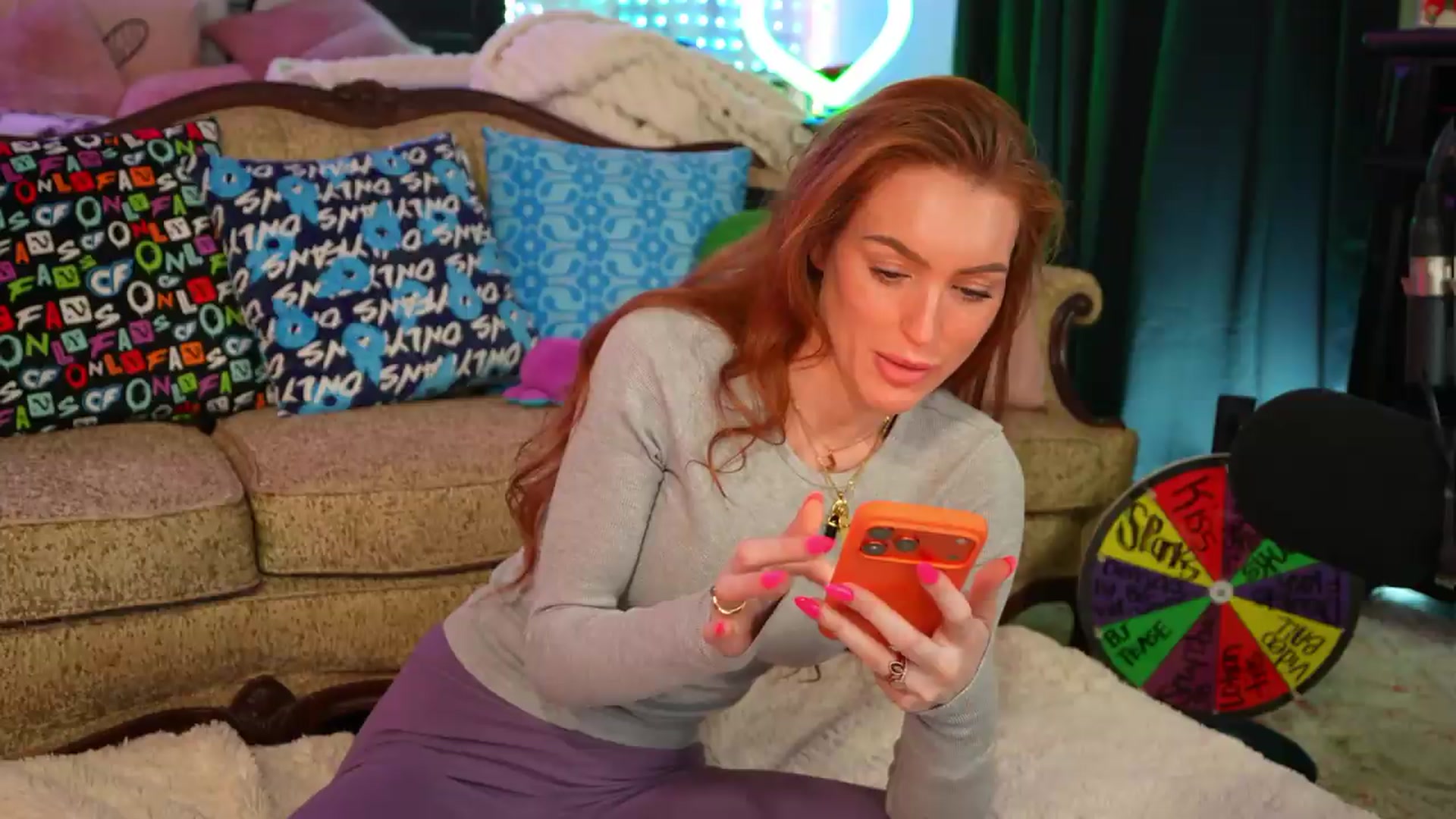 Gallery image thumbnail from JennyBlighe's myfreecams stream on, 06/19/2026, 10:58 image 8 of 20