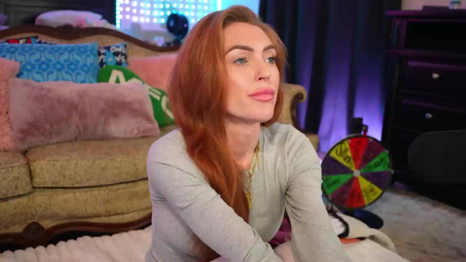 Gallery image thumbnail from JennyBlighe's myfreecams stream on, 06/30/2026, 17:38 image 3 of 20
