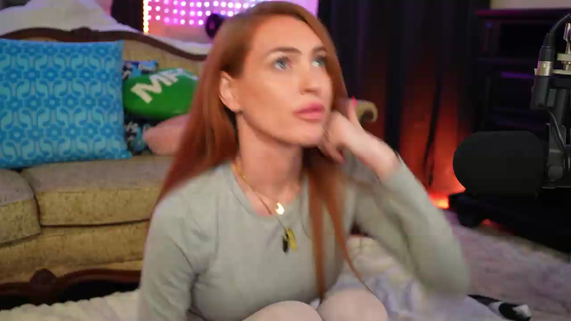 Gallery image thumbnail from JennyBlighe's myfreecams stream on, 07/02/2026, 24:14 image 15 of 20